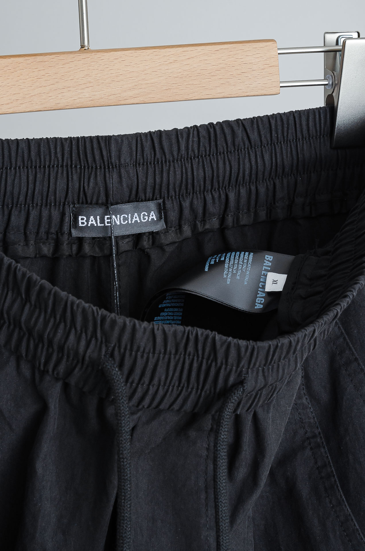 ☀️☀️ 巴黎世家 2026新春最新出品宽松裤脚休闲裤#休闲百搭的一款 上身很舒适 弹力收腰抽绳，阔腿设