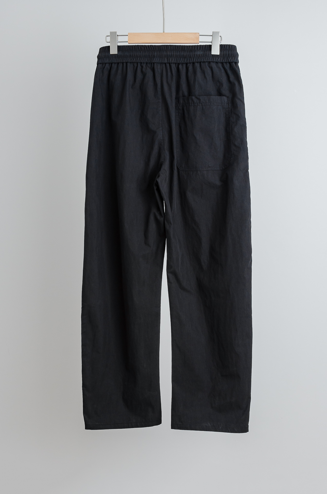 ☀️☀️ 巴黎世家 2026新春最新出品宽松裤脚休闲裤#休闲百搭的一款 上身很舒适 弹力收腰抽绳，阔腿设