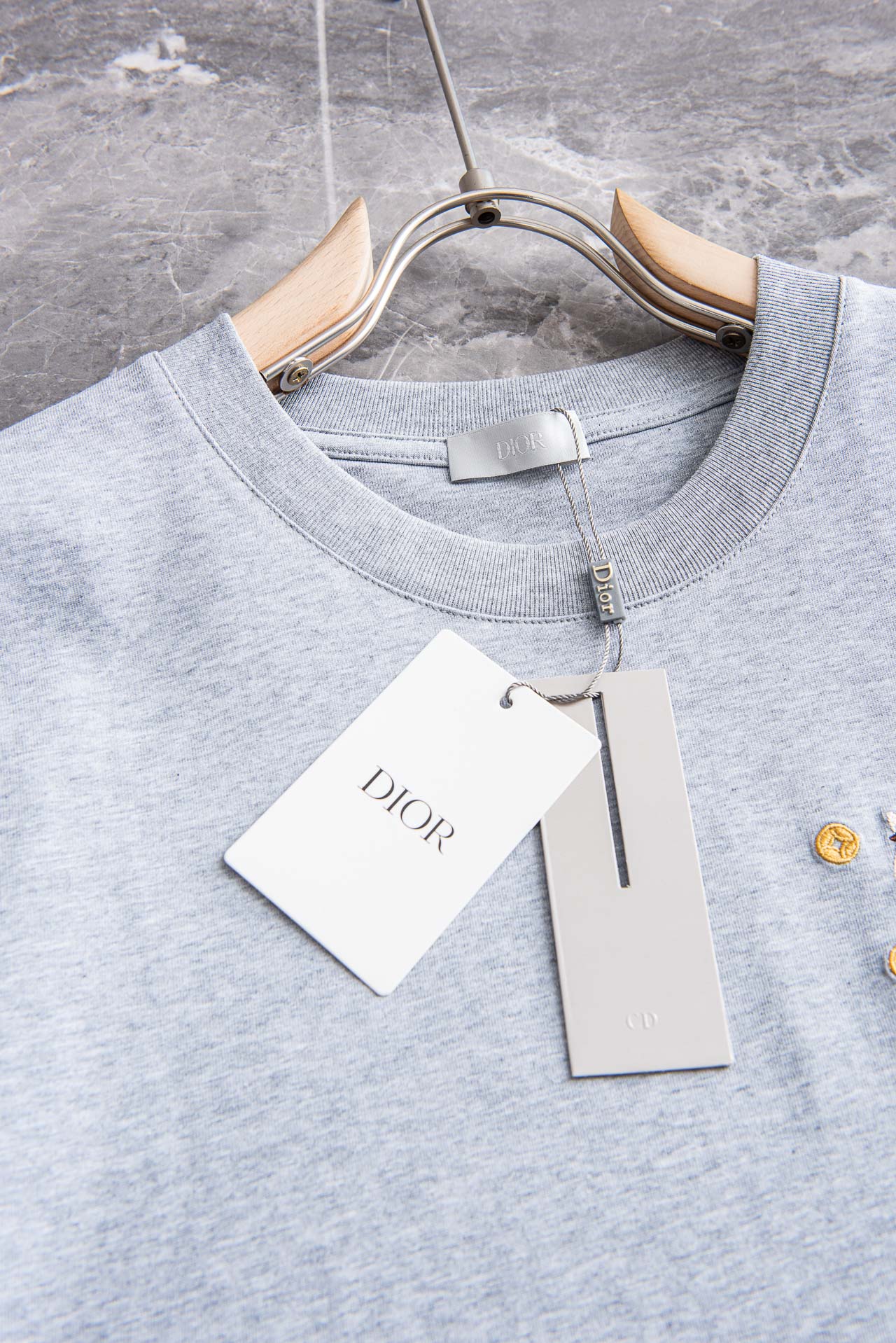 Dior迪奥 2026SS时尚潮人必备男士休闲圆领短袖T恤衫#设计理念潮流前卫与尚可持续，选用客供进口1
