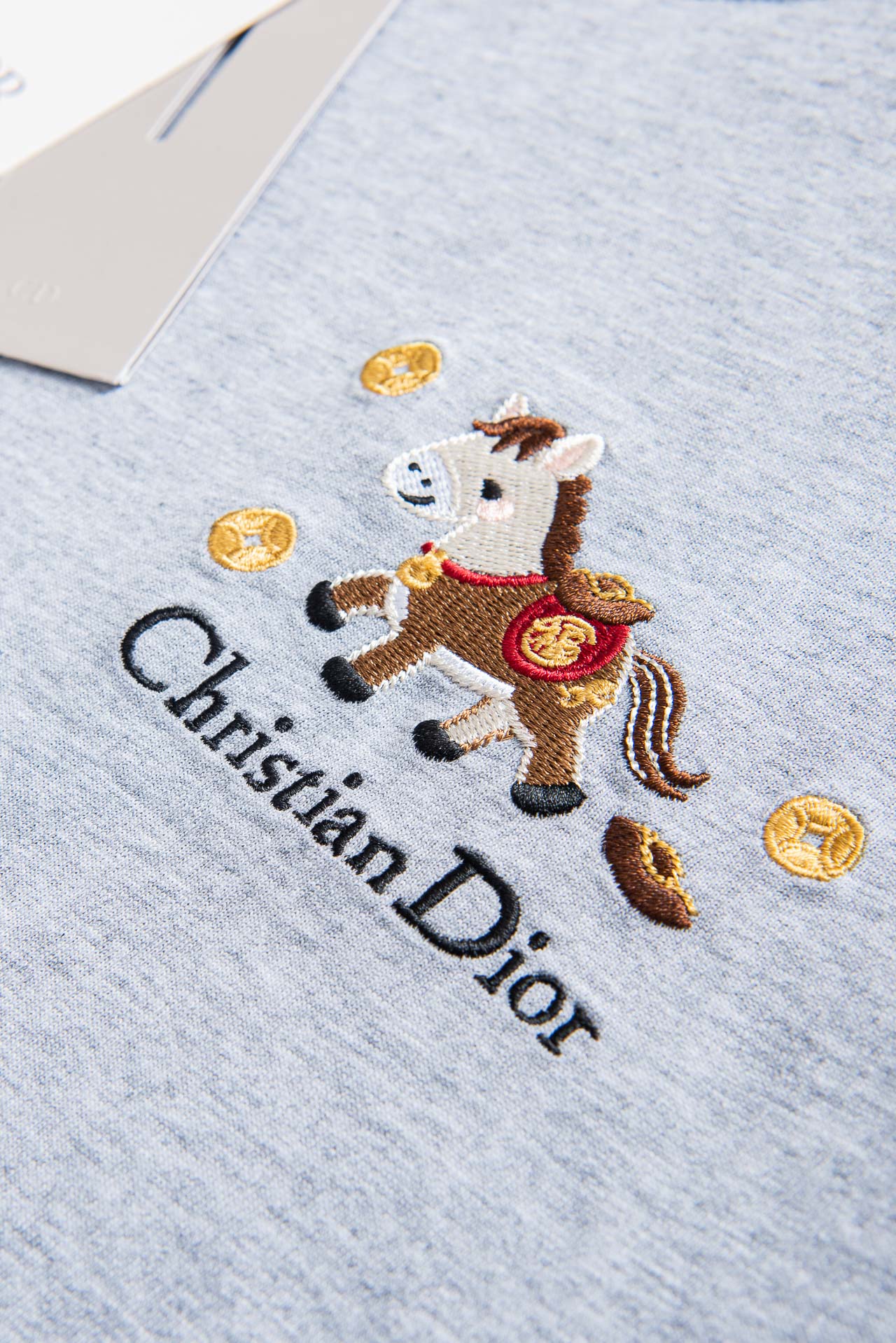 Dior迪奥 2026SS时尚潮人必备男士休闲圆领短袖T恤衫#设计理念潮流前卫与尚可持续，选用客供进口1