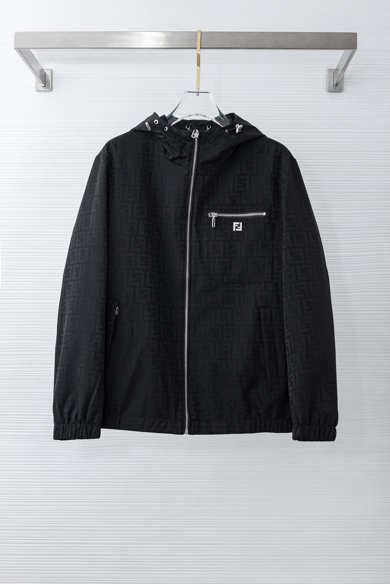 FENDI芬迪2026 ss最新春季新品，连帽防水夹克外套#同步官网发售！Fendi品牌的灵魂提花FF形