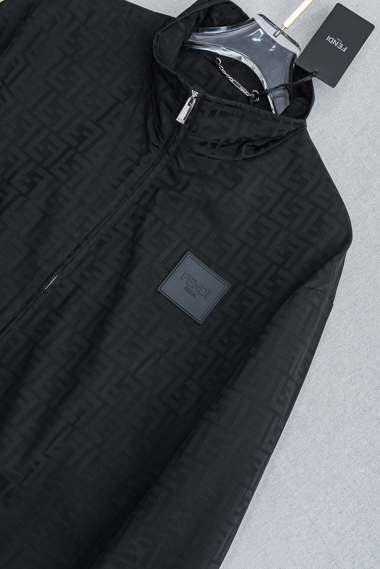 FENDI芬迪2026 ss最新春季新品，立领防水夹克外套#同步官网发售！Fendi品牌的灵魂提花FF形