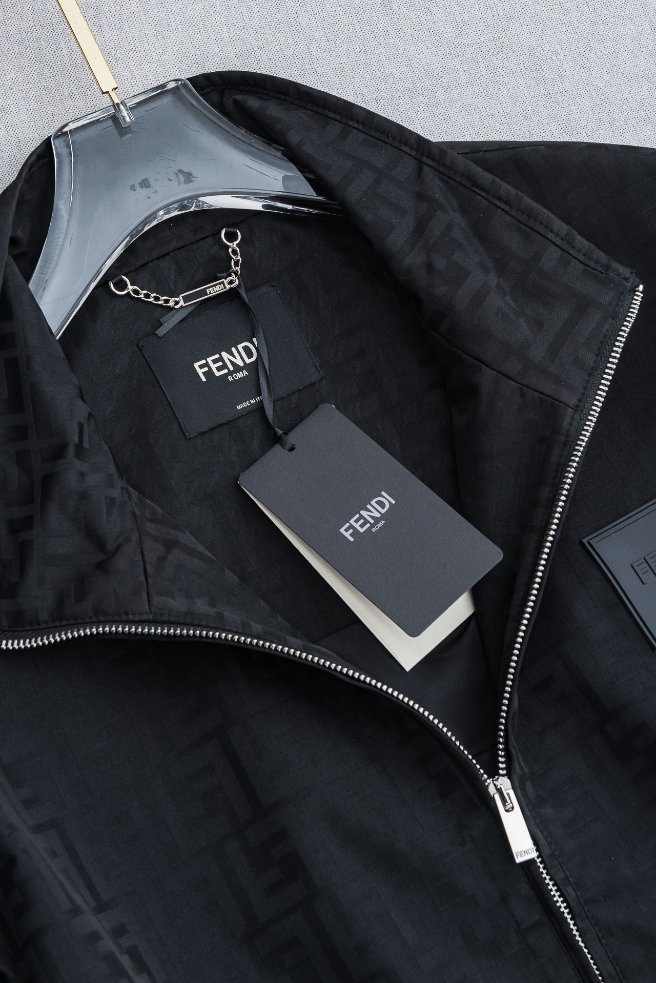 FENDI芬迪2026 ss最新春季新品，立领防水夹克外套#同步官网发售！Fendi品牌的灵魂提花FF形