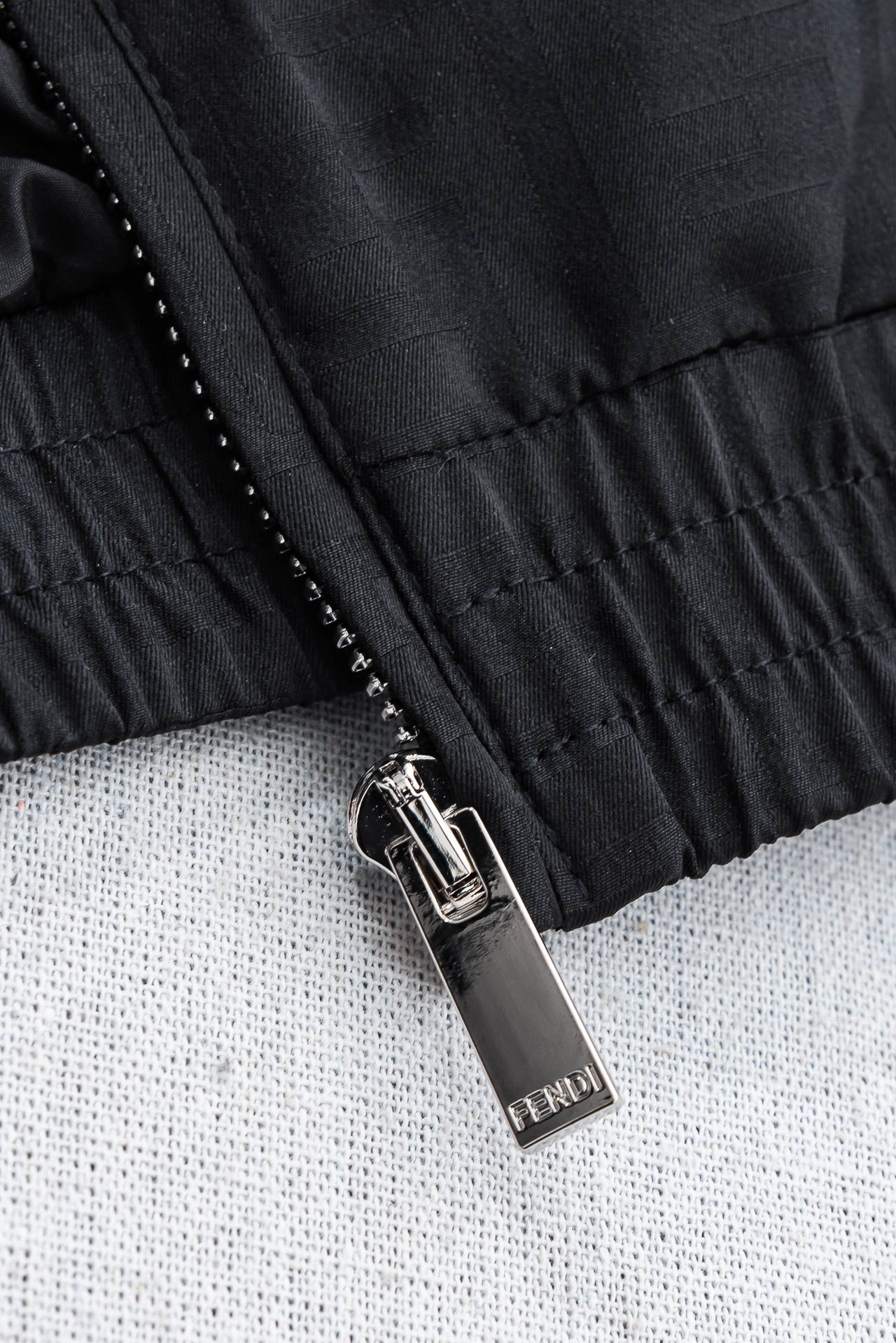 FENDI芬迪2026 ss最新春季新品，立领防水夹克外套#同步官网发售！Fendi品牌的灵魂提花FF形