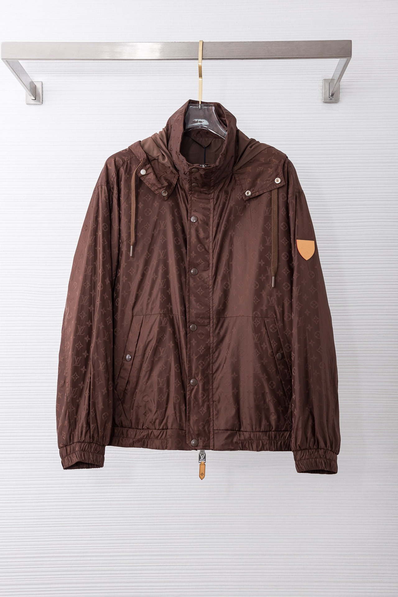 LV 路易威登2026 ss最新春季新品！Monogram立体提花连帽防水夹克外套#同步官网发售！该款夹