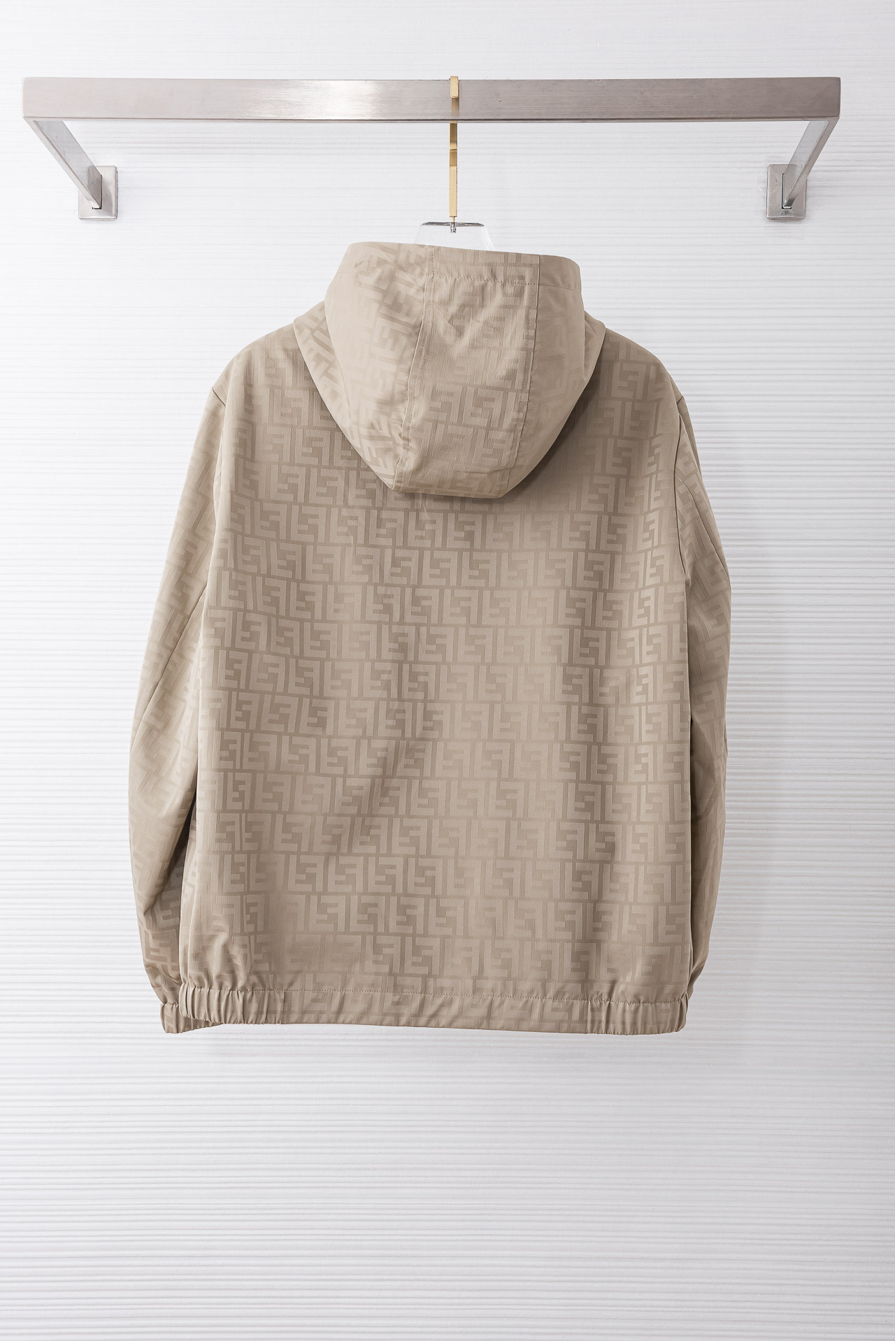 FENDI芬迪2026 ss最新春季新品，连帽防水夹克外套#同步官网发售！Fendi品牌的灵魂提花FF形