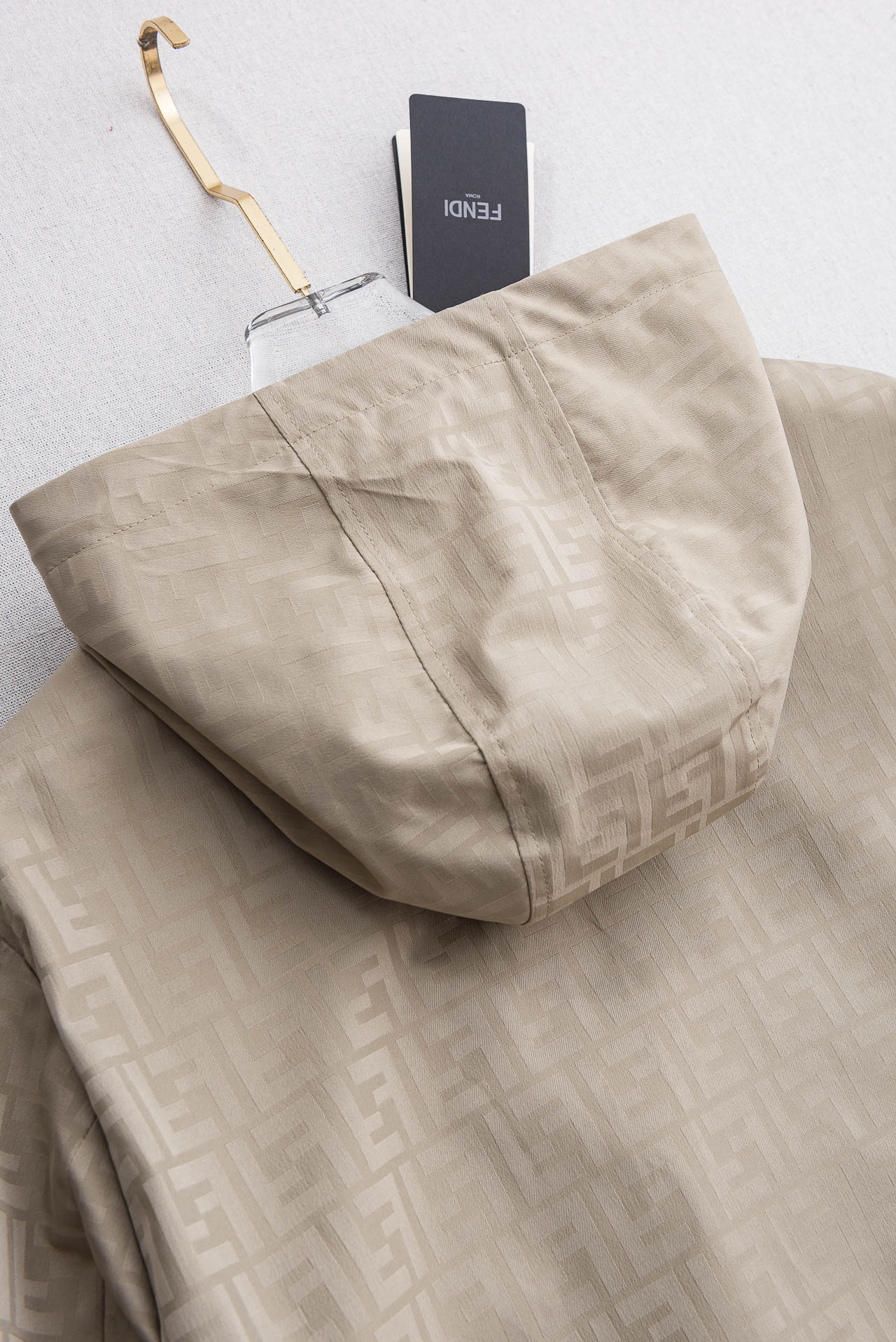 FENDI芬迪2026 ss最新春季新品，连帽防水夹克外套#同步官网发售！Fendi品牌的灵魂提花FF形