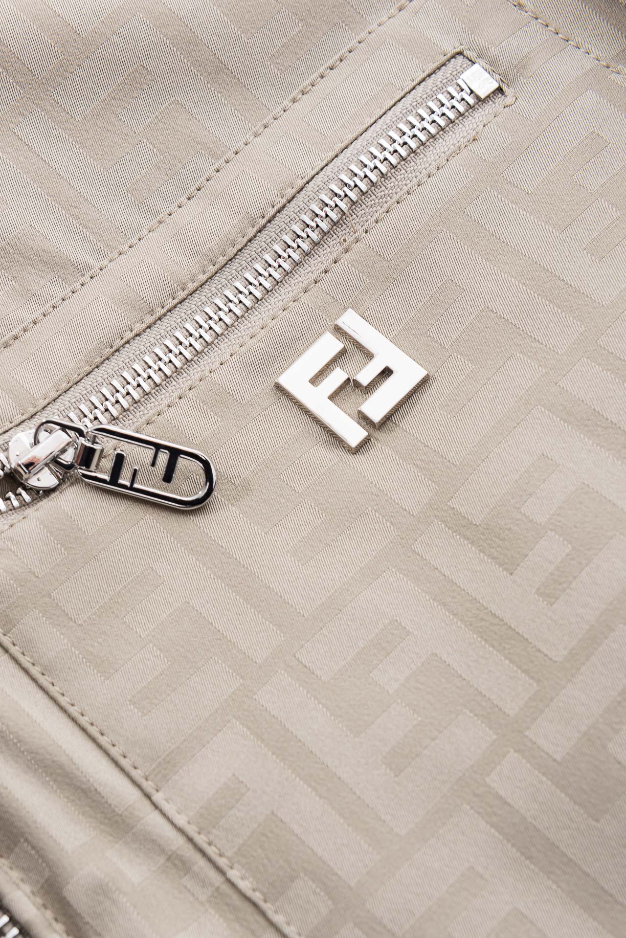 FENDI芬迪2026 ss最新春季新品，连帽防水夹克外套#同步官网发售！Fendi品牌的灵魂提花FF形