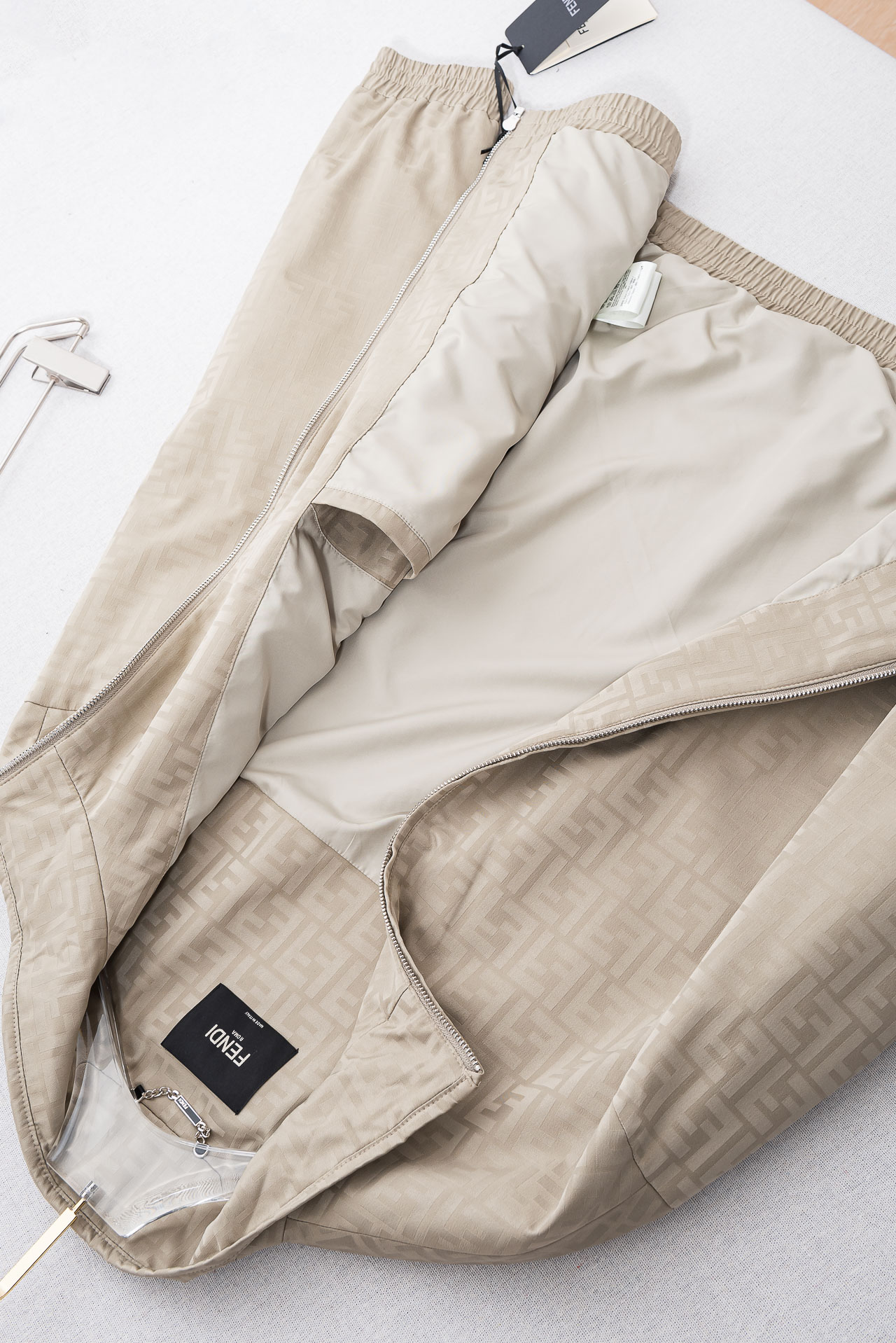 FENDI芬迪2026 ss最新春季新品，立领防水夹克外套#同步官网发售！Fendi品牌的灵魂提花FF形