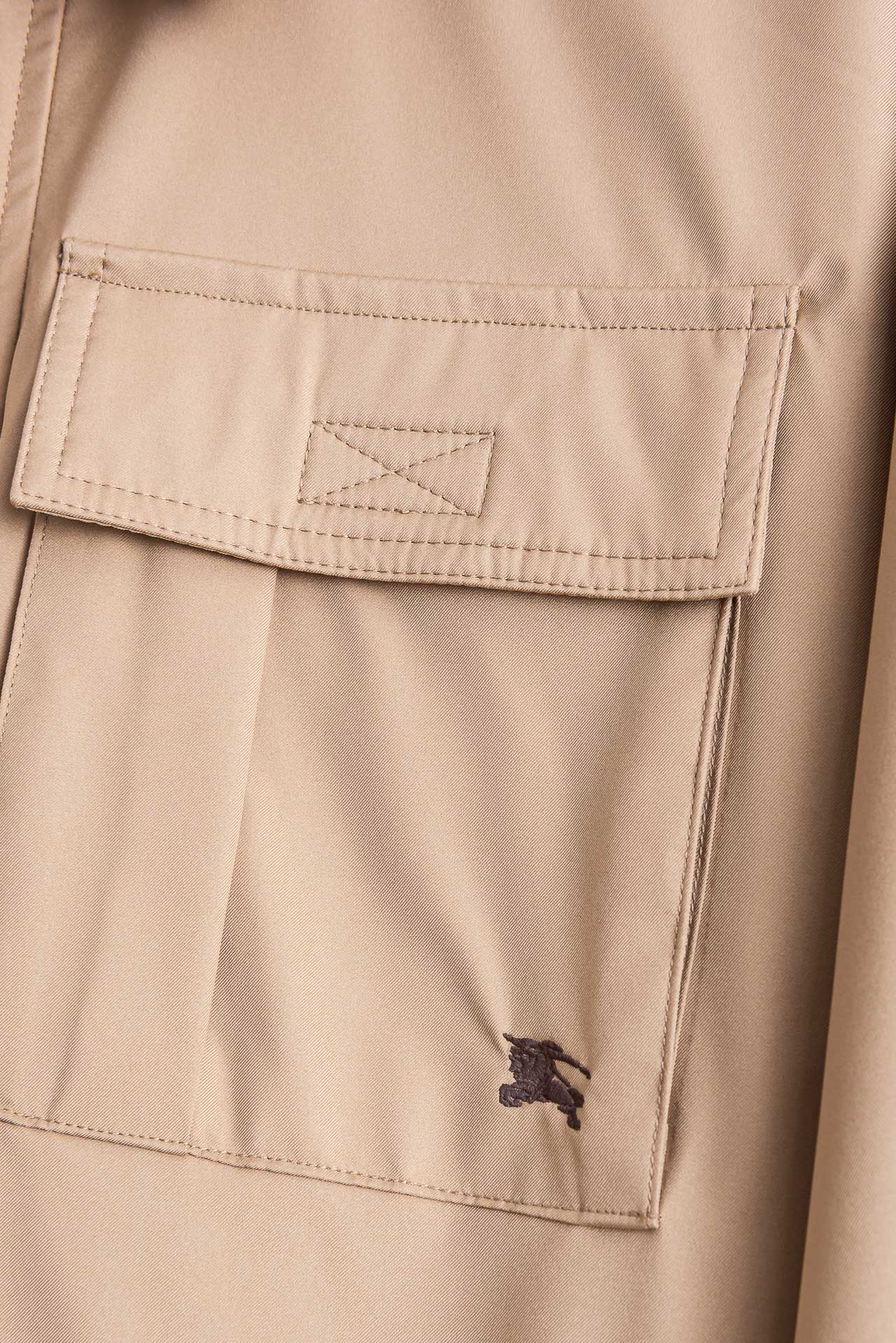 ☀️☀️26ss新春最新出品 BUR王牌尖货， 内侧为 Burberry 经典点格纹棉质面料，呈现常规版