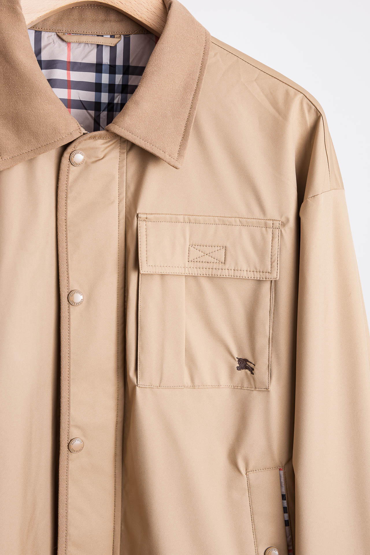 ☀️☀️26ss新春最新出品 BUR王牌尖货， 内侧为 Burberry 经典点格纹棉质面料，呈现常规版