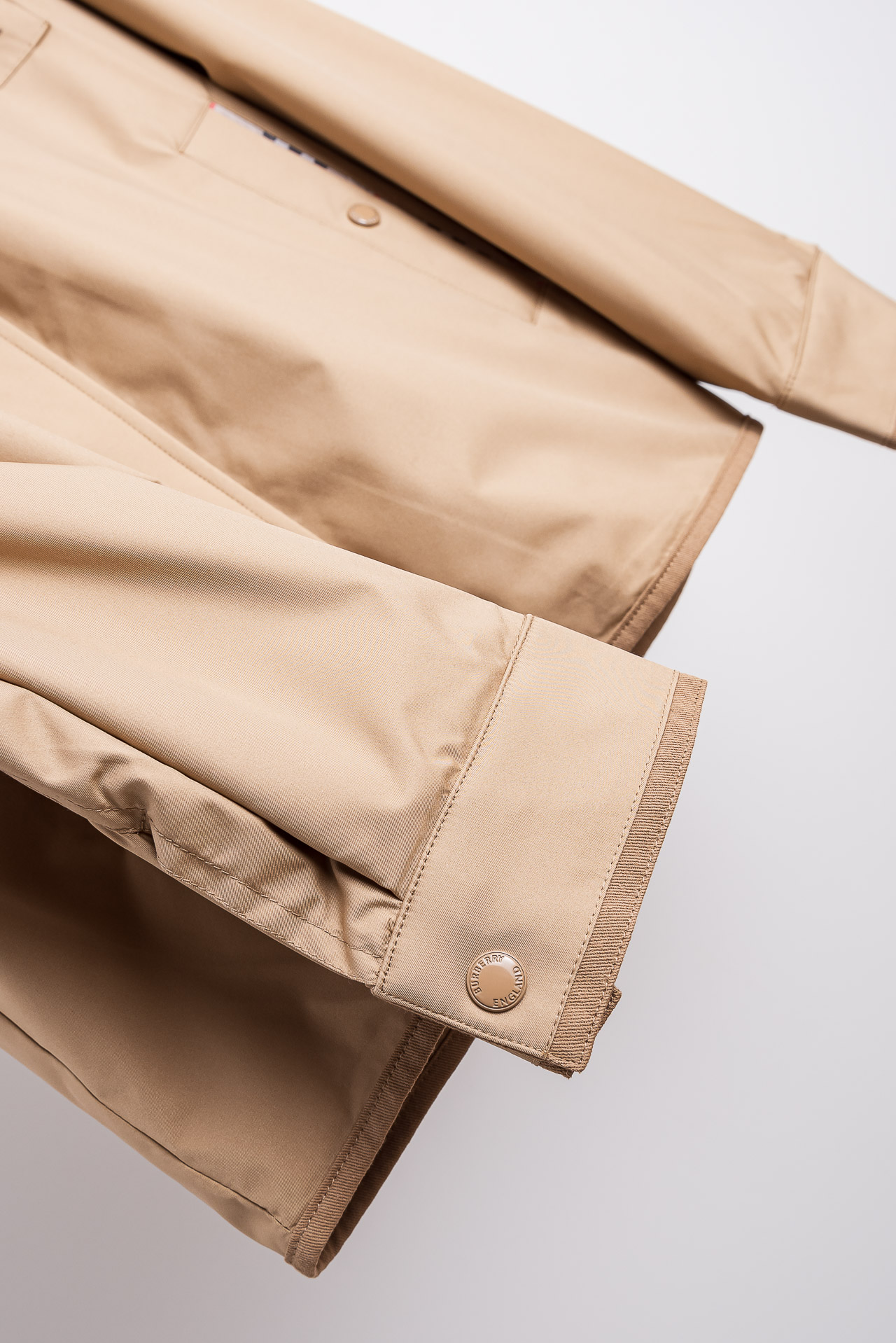 ☀️☀️26ss新春最新出品 BUR王牌尖货， 内侧为 Burberry 经典点格纹棉质面料，呈现常规版