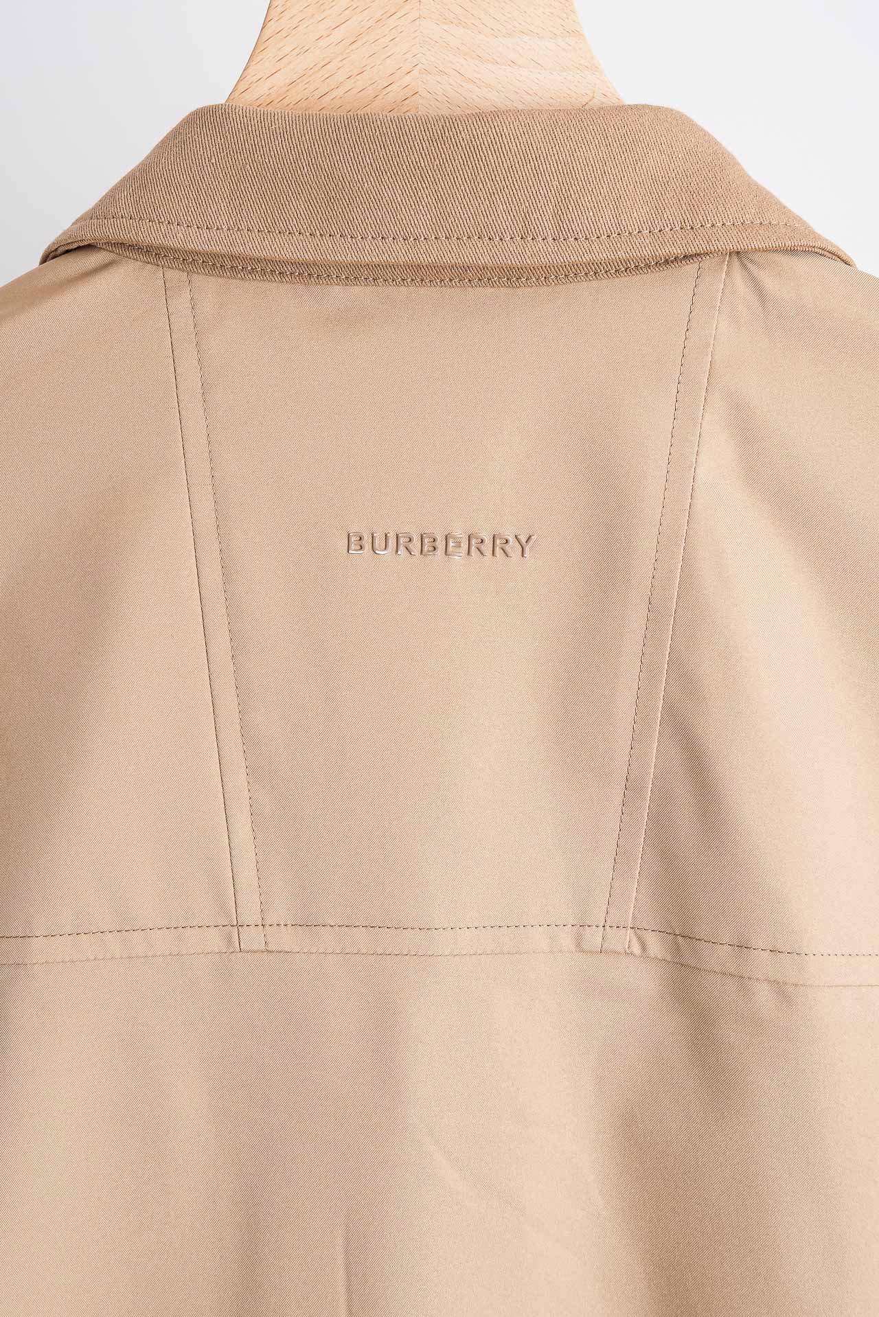 ☀️☀️26ss新春最新出品 BUR王牌尖货， 内侧为 Burberry 经典点格纹棉质面料，呈现常规版