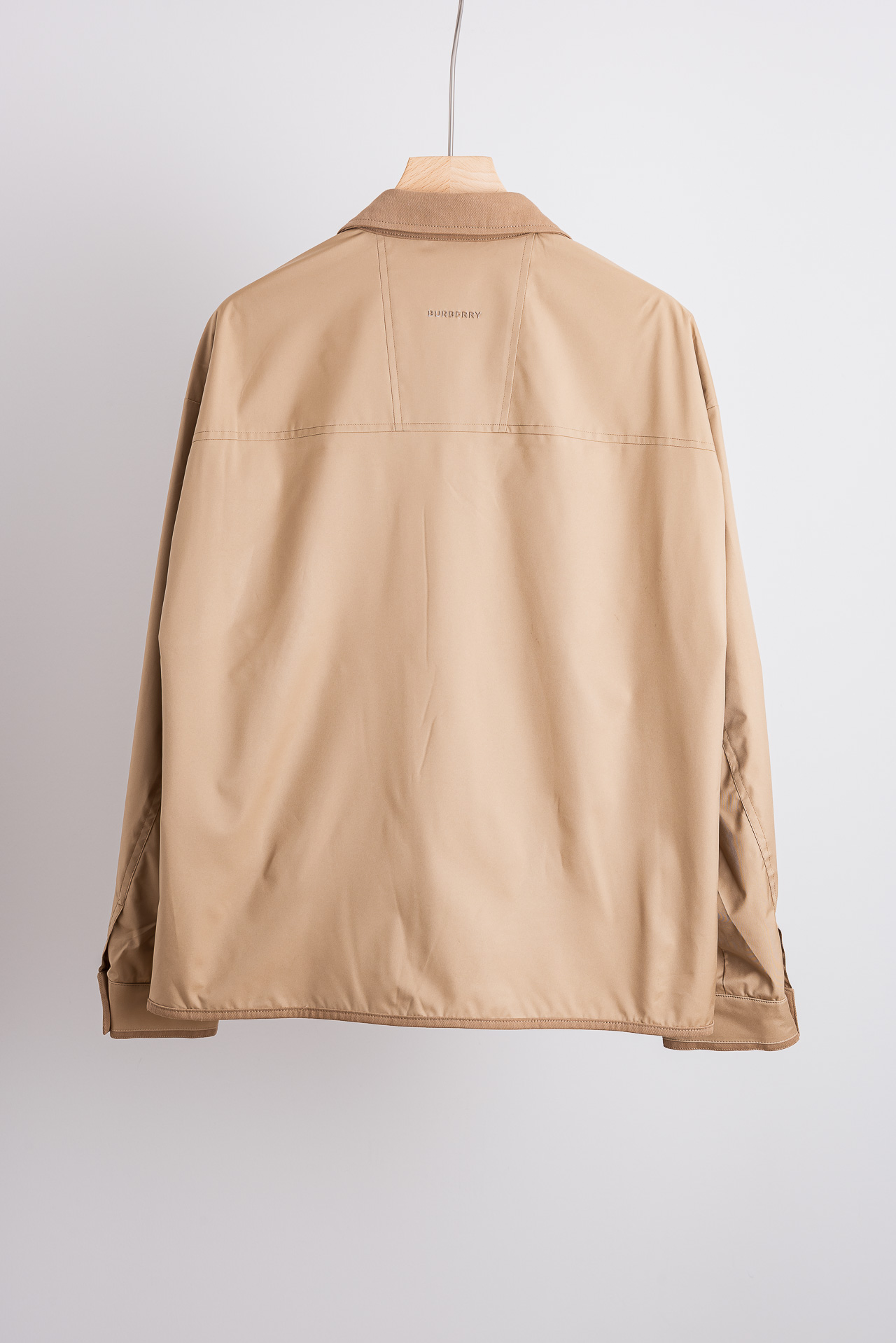 ☀️☀️26ss新春最新出品 BUR王牌尖货， 内侧为 Burberry 经典点格纹棉质面料，呈现常规版