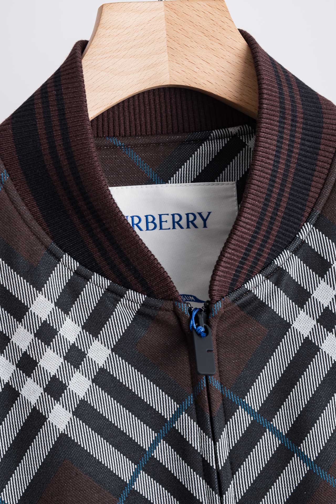 ☀️☀️2026最新春季Burberry格纹斜纹夹克外套#【BUR王牌尖货，镇店之宝】狠货我们家今年早春