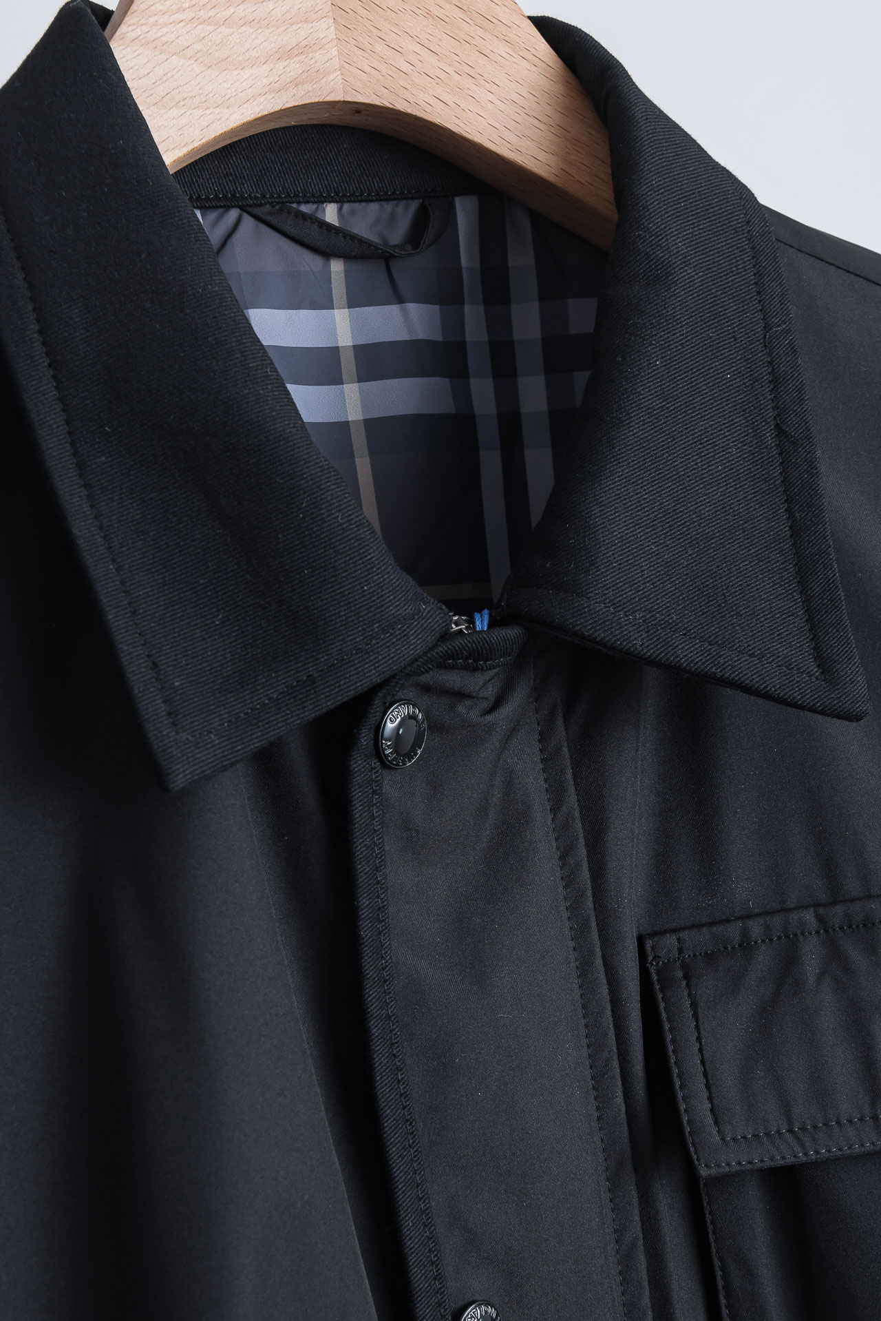☀️☀️26ss新春最新出品 BUR王牌尖货， 内侧为 Burberry 经典点格纹棉质面料，呈现常规版
