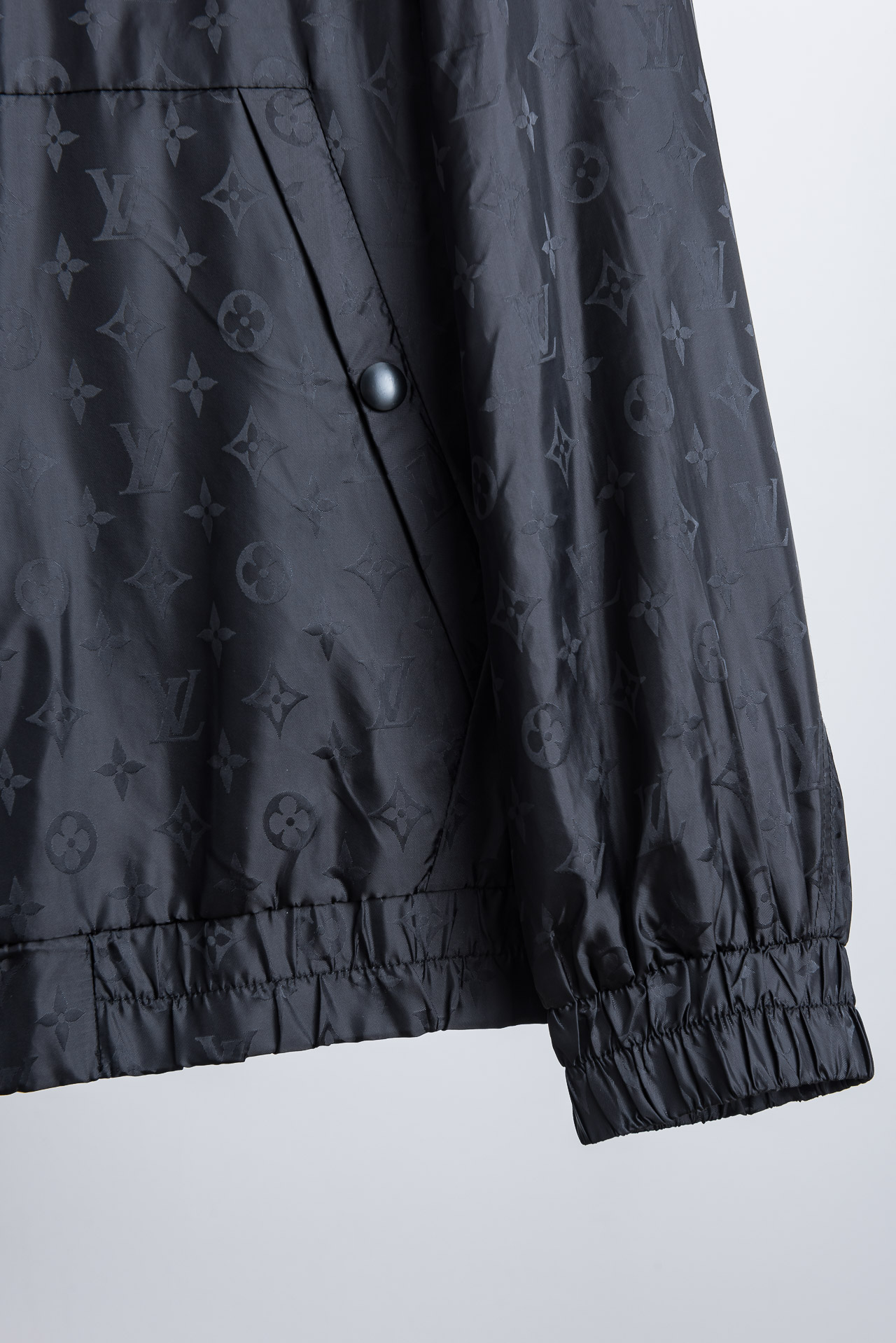 ☀️☀️LV 路易威登2026 ss最新春季新品！Monogram立体提花连帽防水夹克外套#同步官网发售
