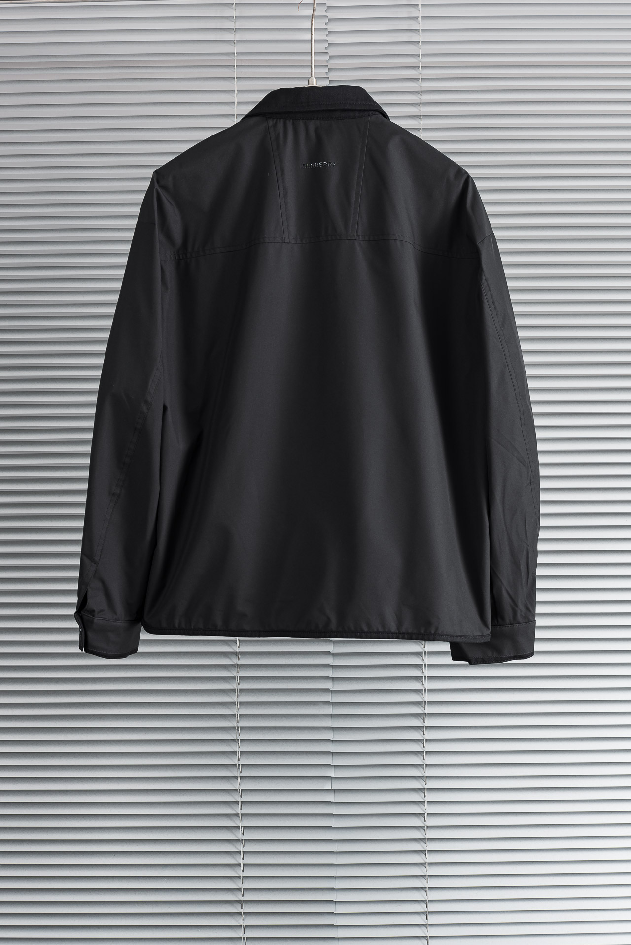 26ss新春最新出品 BUR王牌尖货， 内侧为 Burberry 经典点格纹棉质面料，呈现常规版型，B家