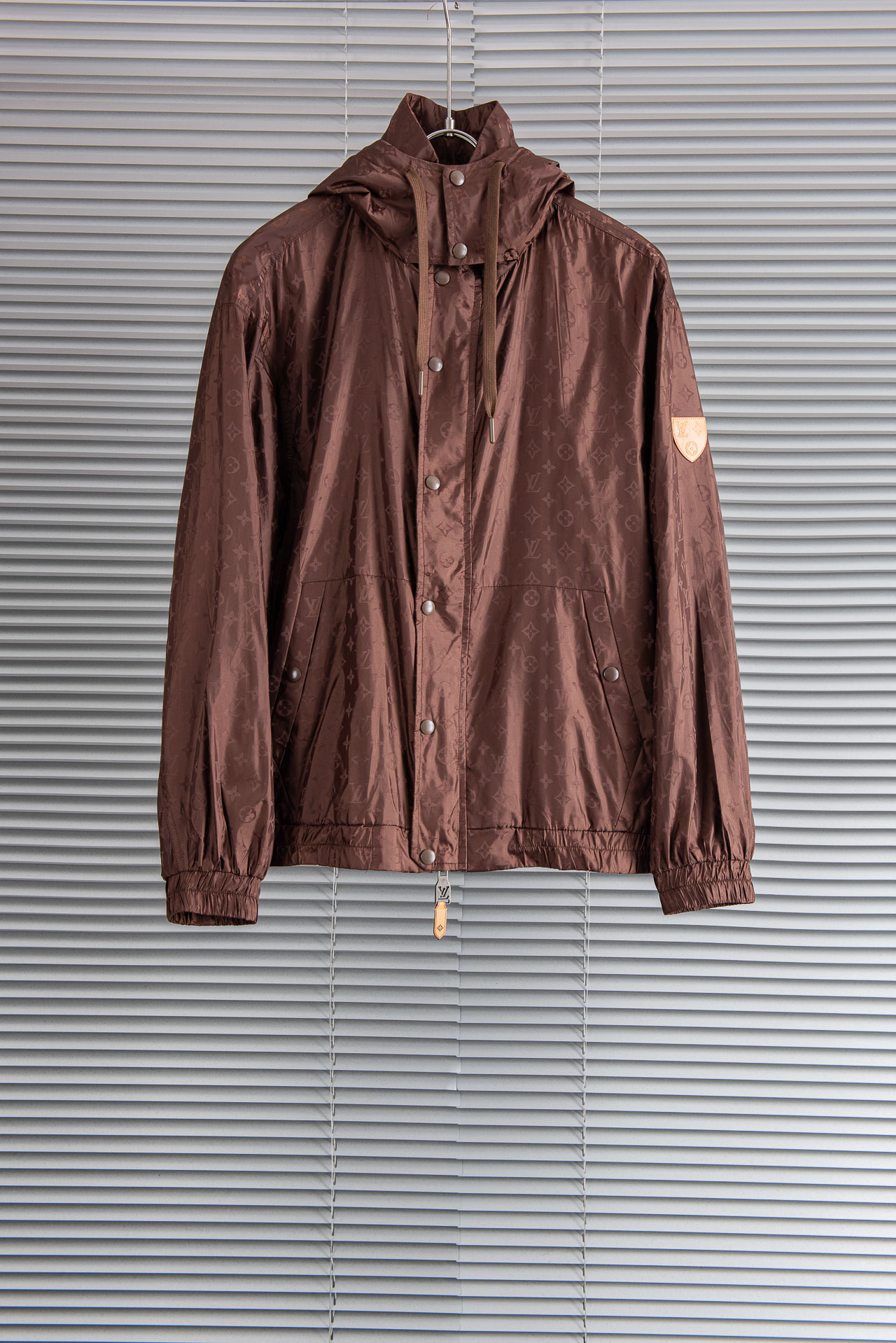 LV 路易威登2026 ss最新春季新品！Monogram立体提花连帽防水夹克外套#同步官网发售！该款夹