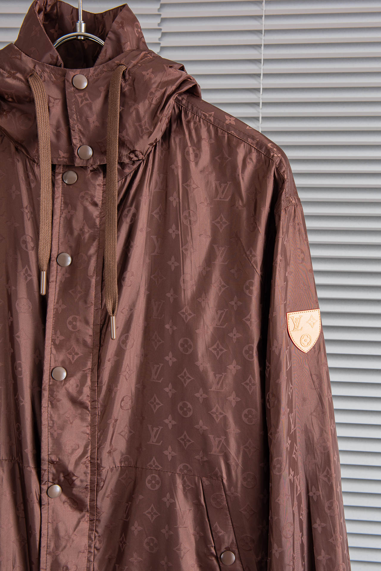 LV 路易威登2026 ss最新春季新品！Monogram立体提花连帽防水夹克外套#同步官网发售！该款夹
