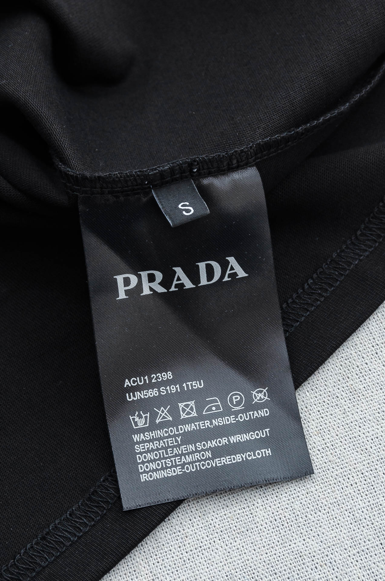 Prada普拉达2026SS最新客供进口长绒棉立体剪裁男士圆领短袖T恤衫#定织定染100%长绒棉，最大程