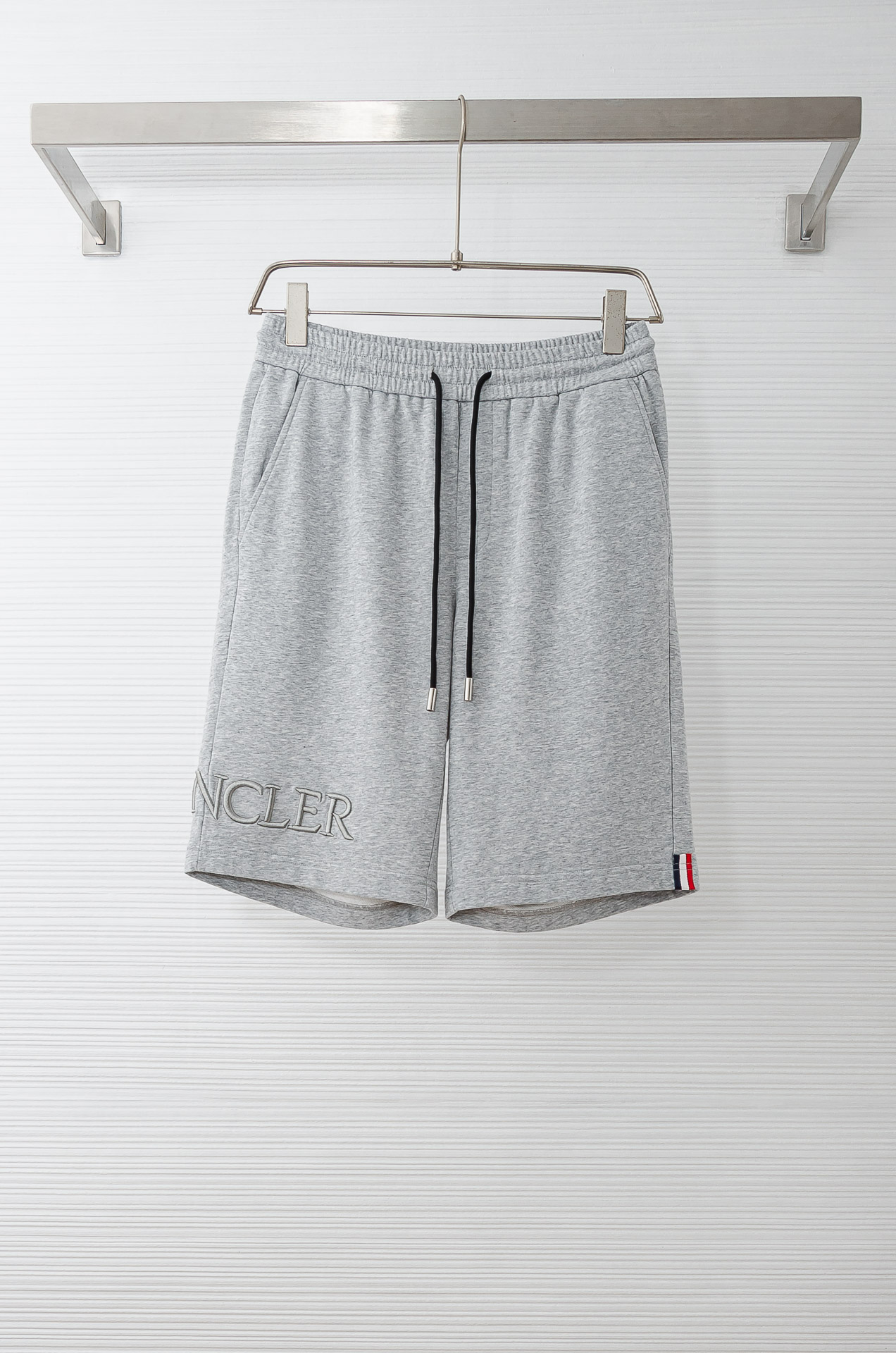 Moncler SS精梳全棉直筒休闲短裤#甄选客供进口100%全棉针织料，高密度织物制作而成，上身很舒适