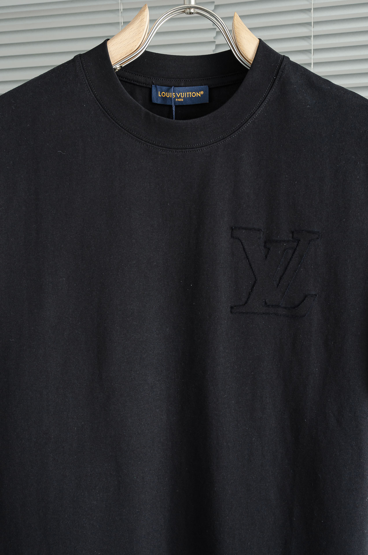 . LV 路易 2026SS时尚潮人必备男士休闲圆领短袖T恤衫#设计理念潮流前卫与尚可持续，选用客供进口