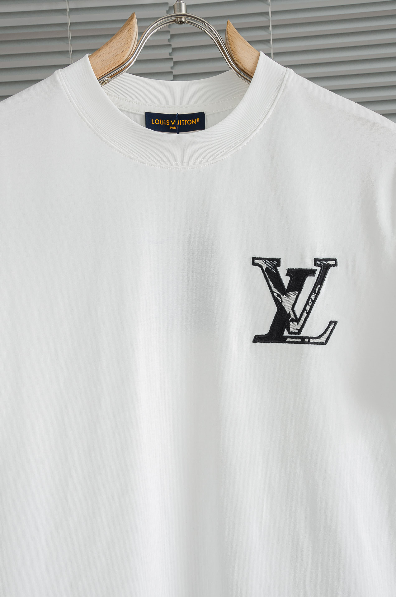 🆕 LV 路易 2026SS时尚潮人必备男士休闲圆领短袖T恤衫#设计理念潮流前卫与尚可持续，选用客供进口