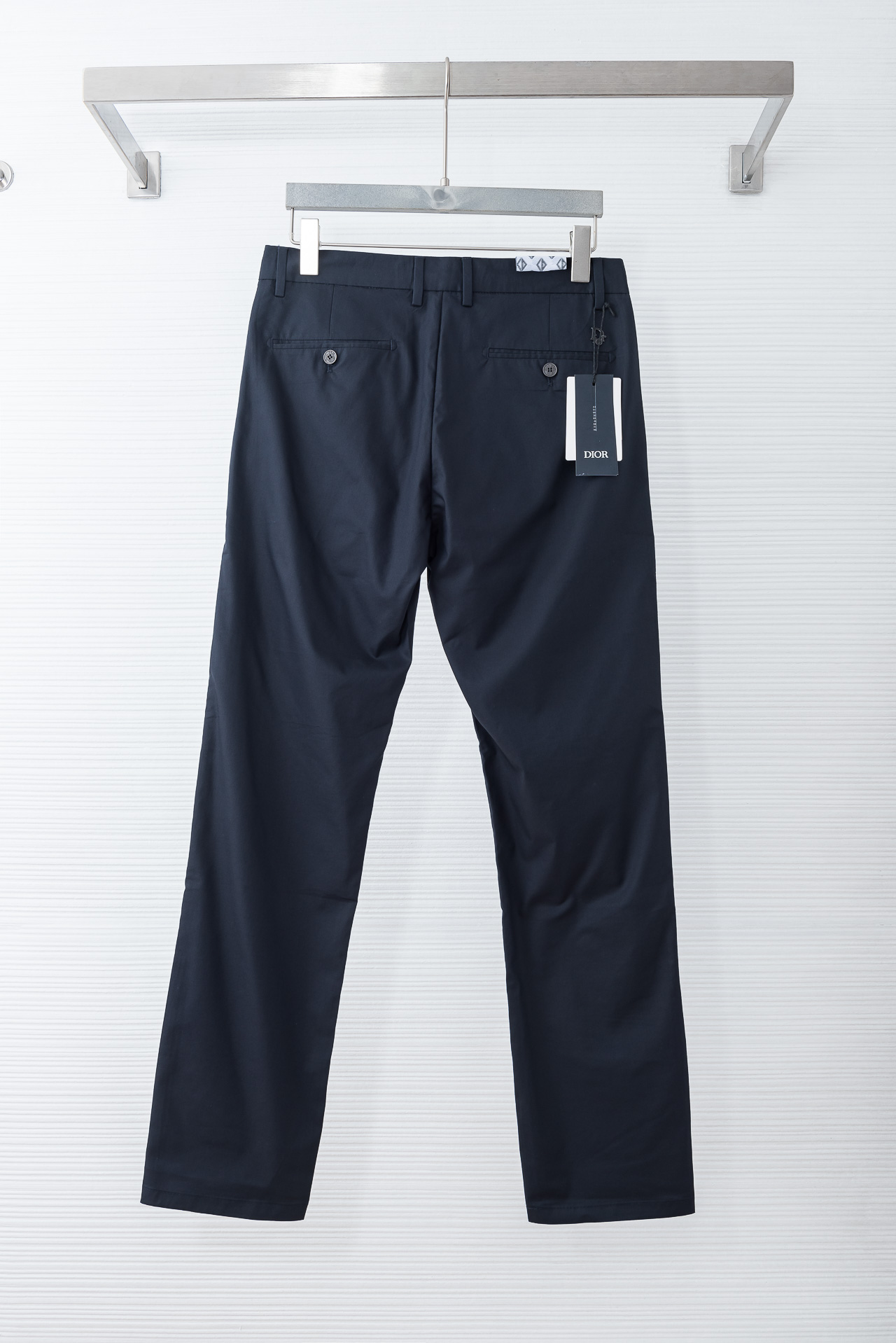 Dior迪奥26ss春夏轻奢时尚定制休闲西裤，简洁干练的风格，精致卓越的品质男装，每款的设计点跟舒适度都