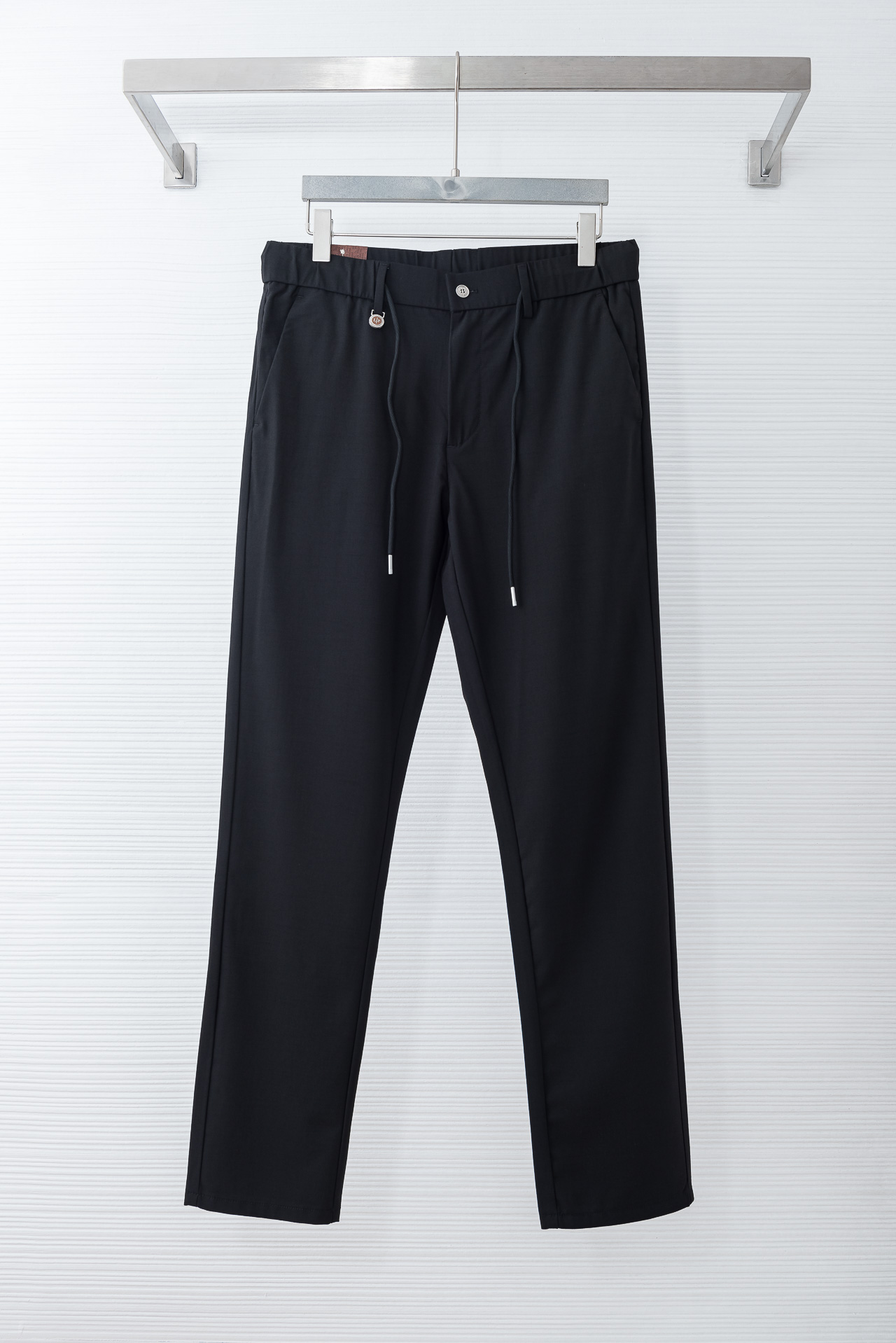 Loro Piana诺悠翩雅26ss春夏轻奢时尚定制休闲西裤，简洁干练的风格，精致卓越的品质男装，每款的