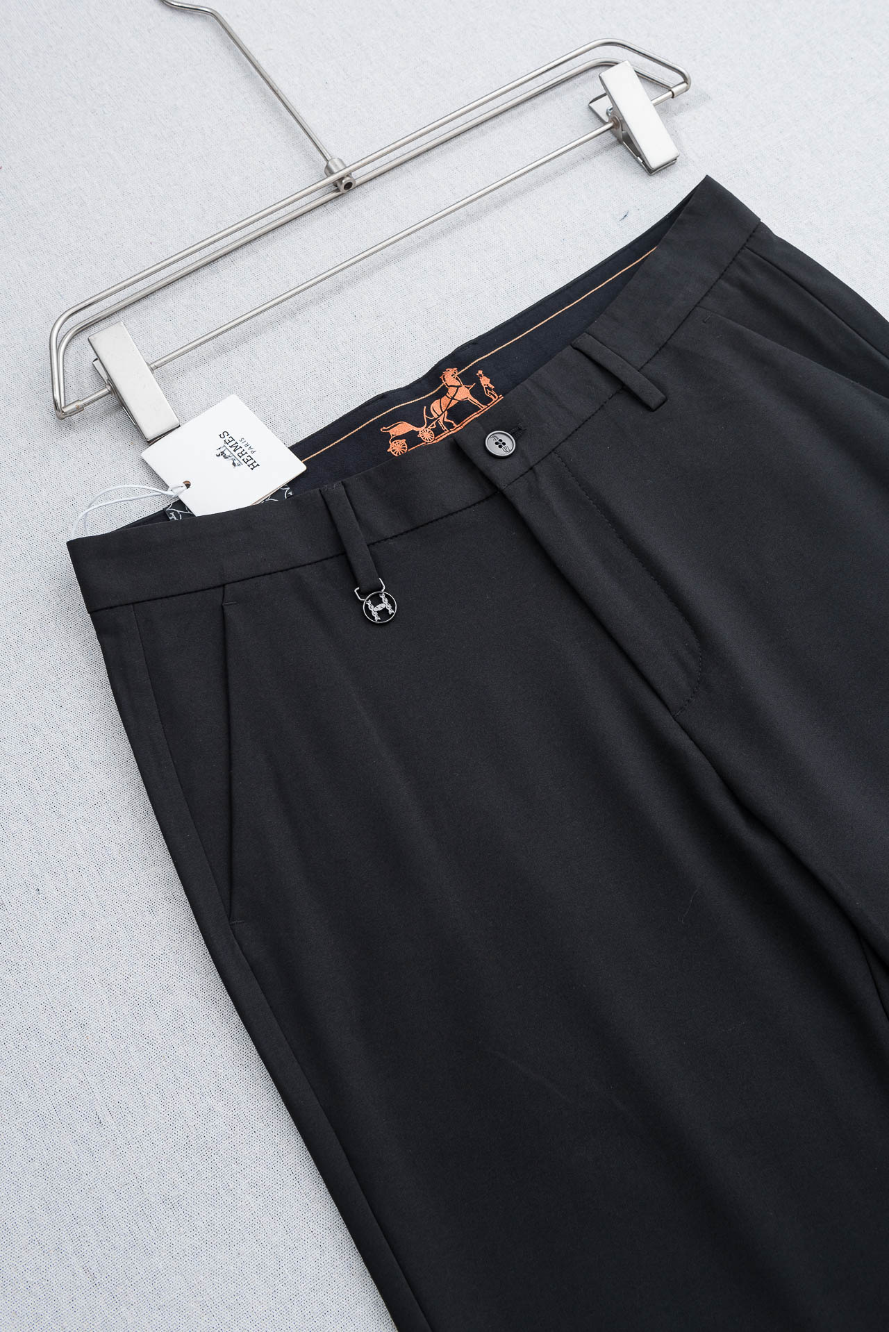 HER#MES爱马*仕 26ss春夏轻奢时尚定制休闲西裤，简洁干练的风格，精致卓越的品质男装，每款的设计