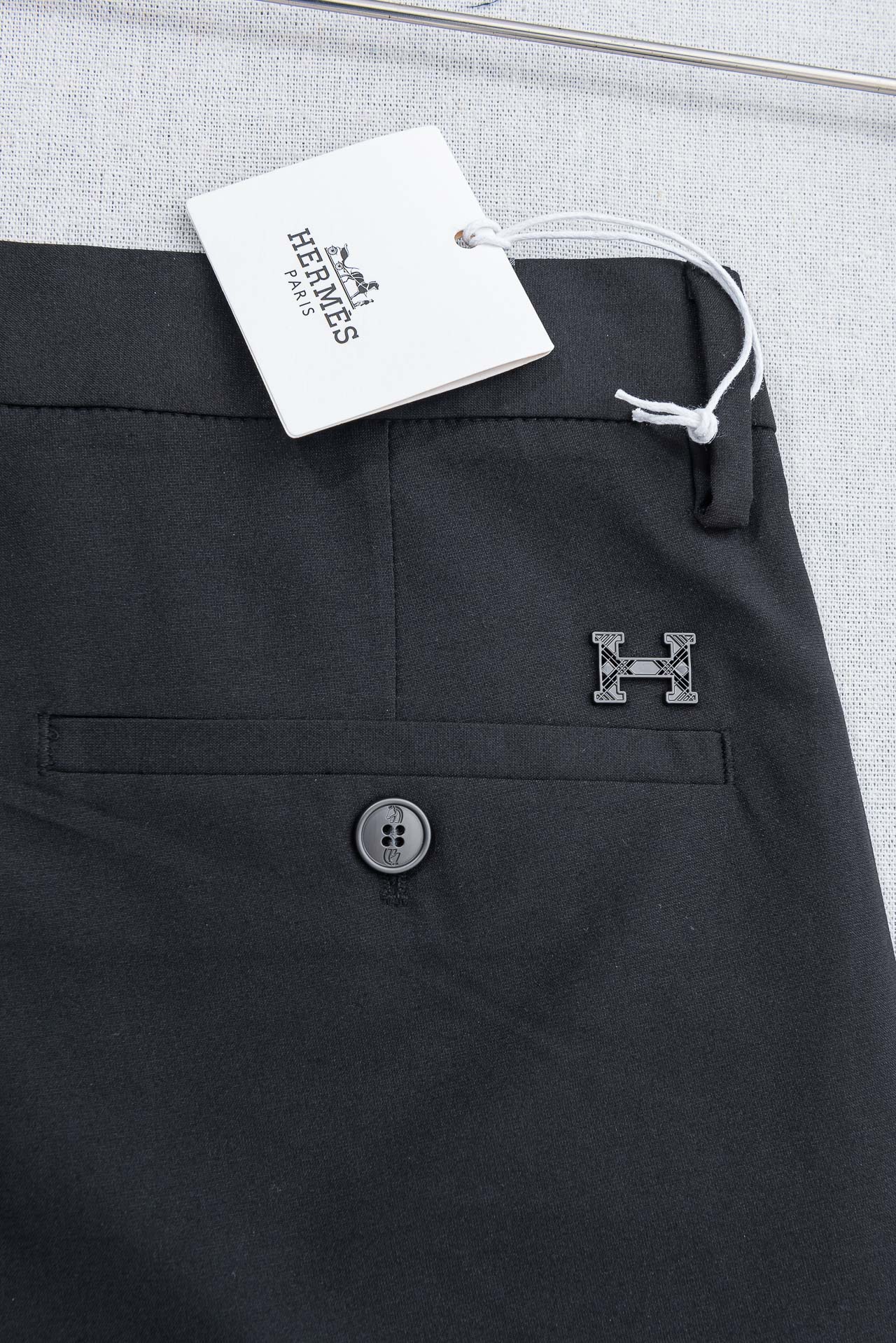 HER#MES爱马*仕 26ss春夏轻奢时尚定制休闲西裤，简洁干练的风格，精致卓越的品质男装，每款的设计