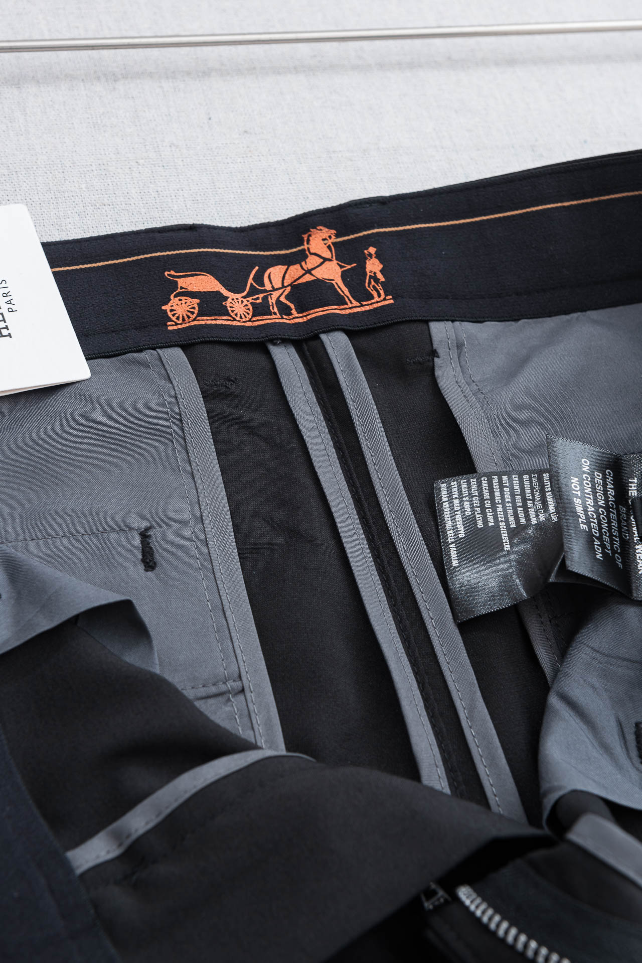 HER#MES爱马*仕 26ss春夏轻奢时尚定制休闲西裤，简洁干练的风格，精致卓越的品质男装，每款的设计