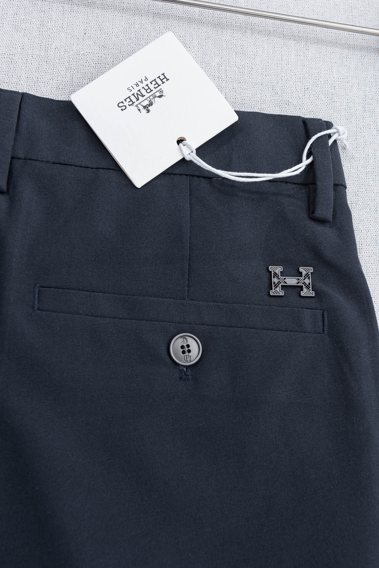 HER#MES爱马*仕 26ss春夏轻奢时尚定制休闲西裤，简洁干练的风格，精致卓越的品质男装，每款的设计