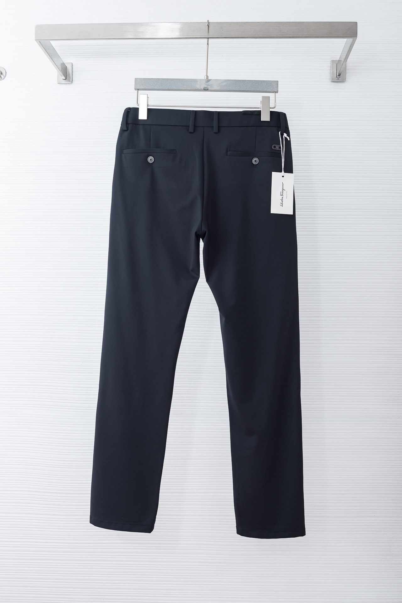 菲拉格慕FERRA#GAMO 26ss春夏轻奢时尚定制休闲西裤，简洁干练的风格，精致卓越的品质男装，每款