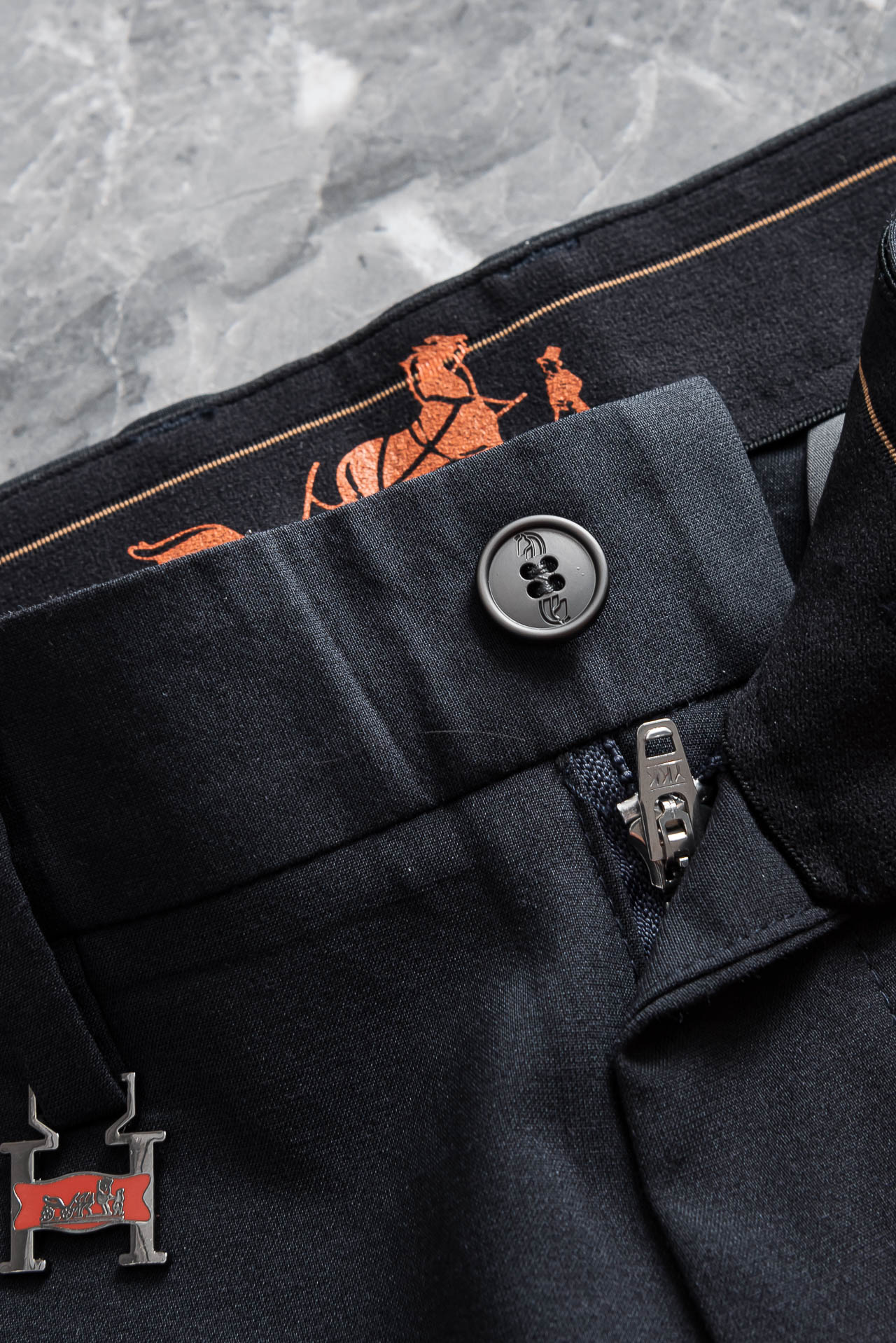 HERM*ES 爱马仕 26ss春夏轻奢时尚定制休闲西裤，简洁干练的风格，精致卓越的品质男装，每款的设计