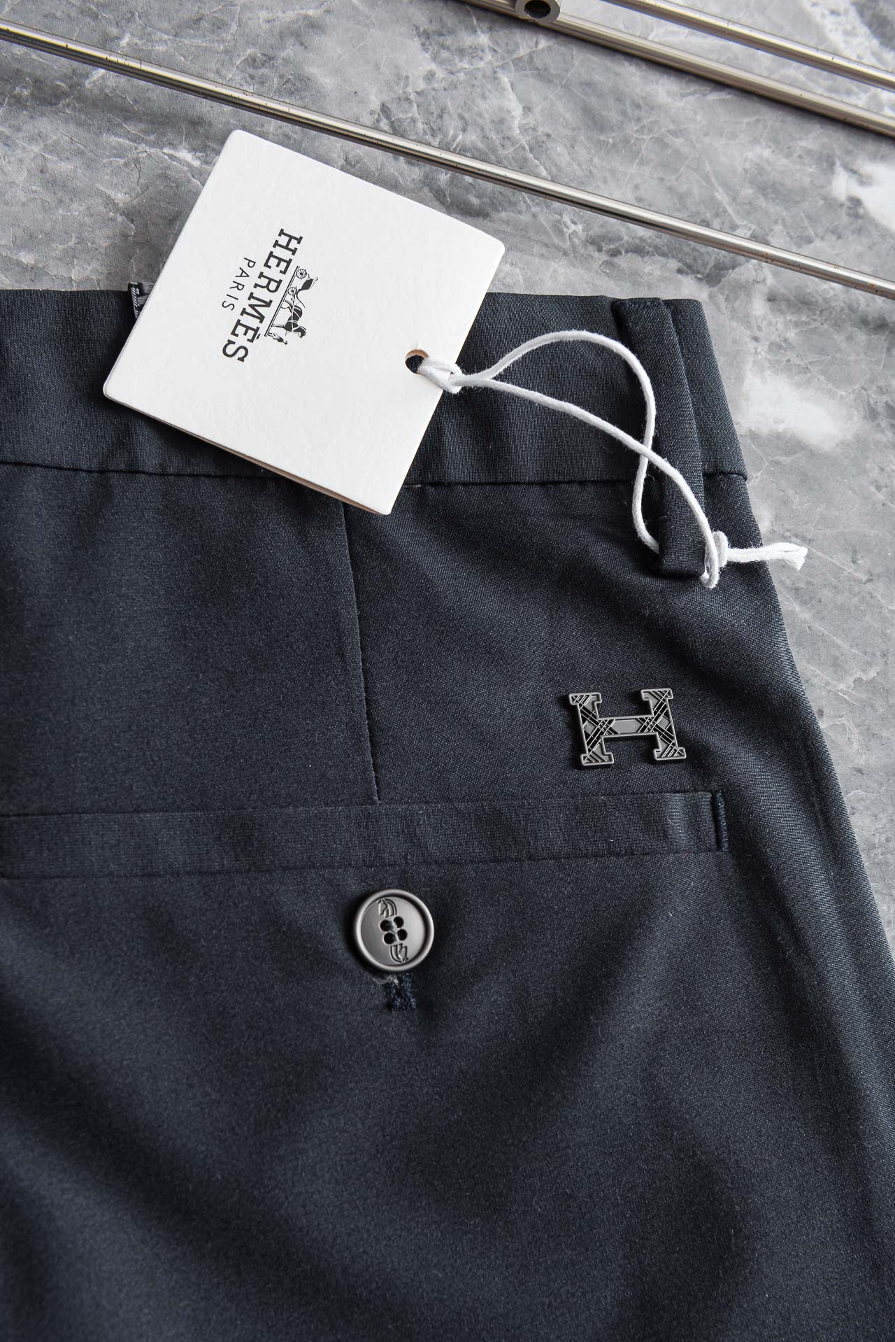 HERM*ES 爱马仕 26ss春夏轻奢时尚定制休闲西裤，简洁干练的风格，精致卓越的品质男装，每款的设计