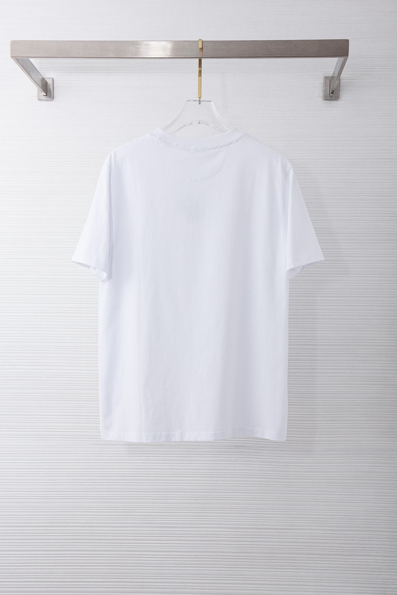 LOEWE罗意威 2026SS时尚潮人必备男士休闲圆领短袖T恤衫#设计理念潮流前卫与尚可持续，选用客供进