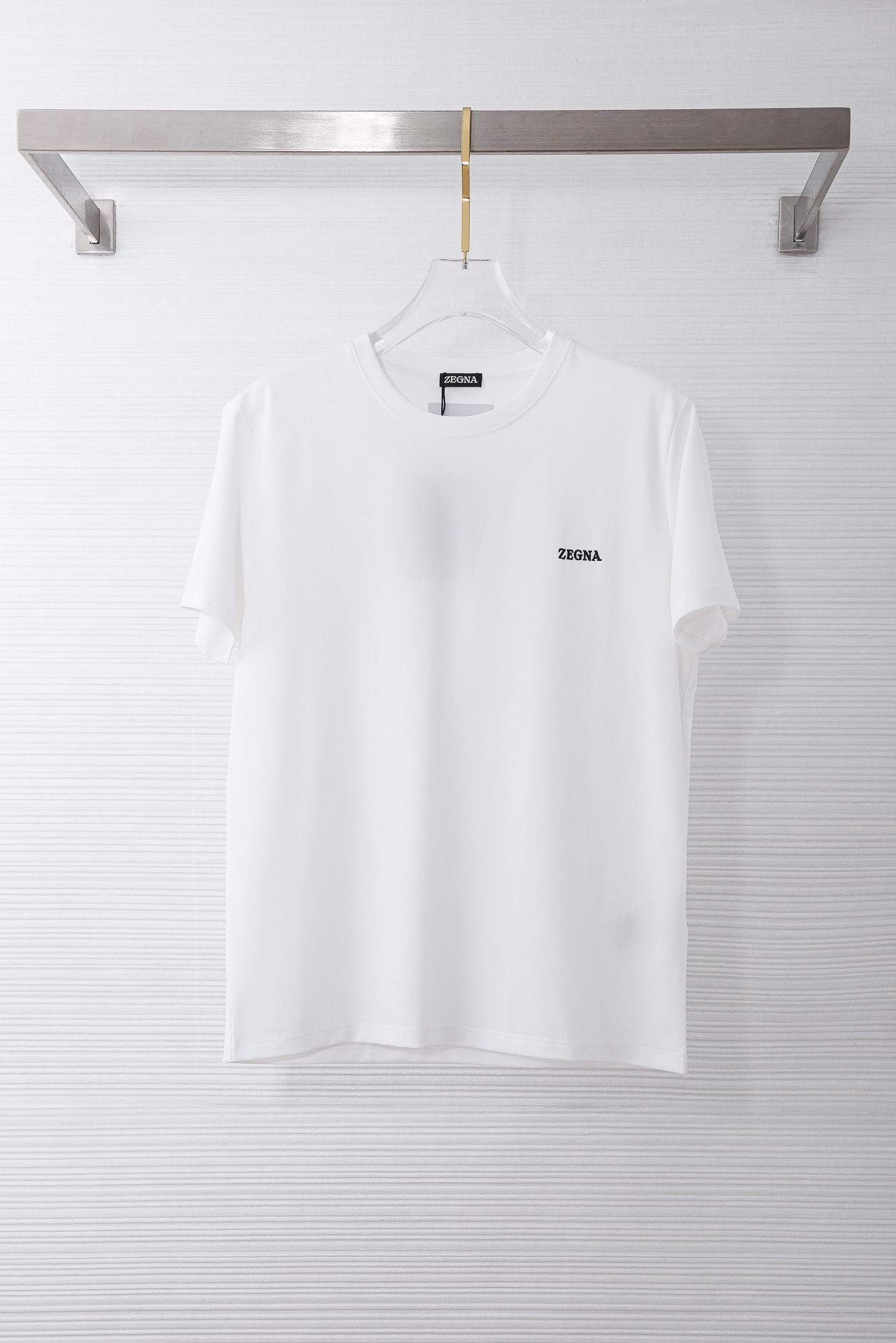 杰尼亚 2026ss春夏新品 ，男士商务休闲纯色圆领短袖POLO衫#面料属性皆为上乘，网眼结构细腻自然，