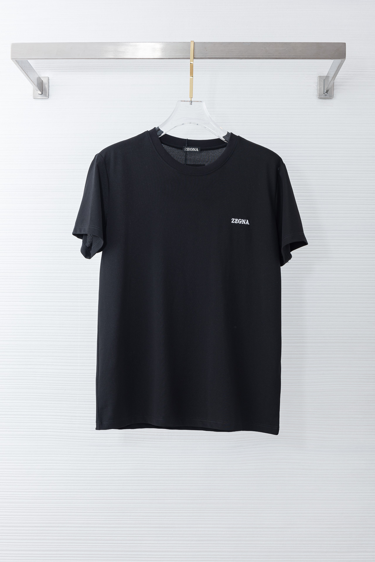 杰尼亚 2026ss春夏新品 ，男士商务休闲纯色圆领短袖POLO衫#面料属性皆为上乘，网眼结构细腻自然，