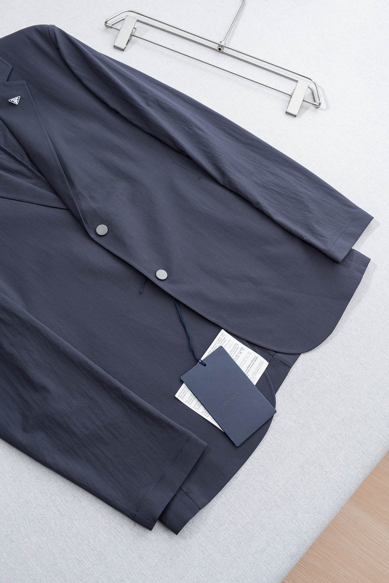 Prada普拉达2026ss春夏休闲西装#时尚而舒适的产品，让您在各种场合中都能自信、得体地展现风采。搭