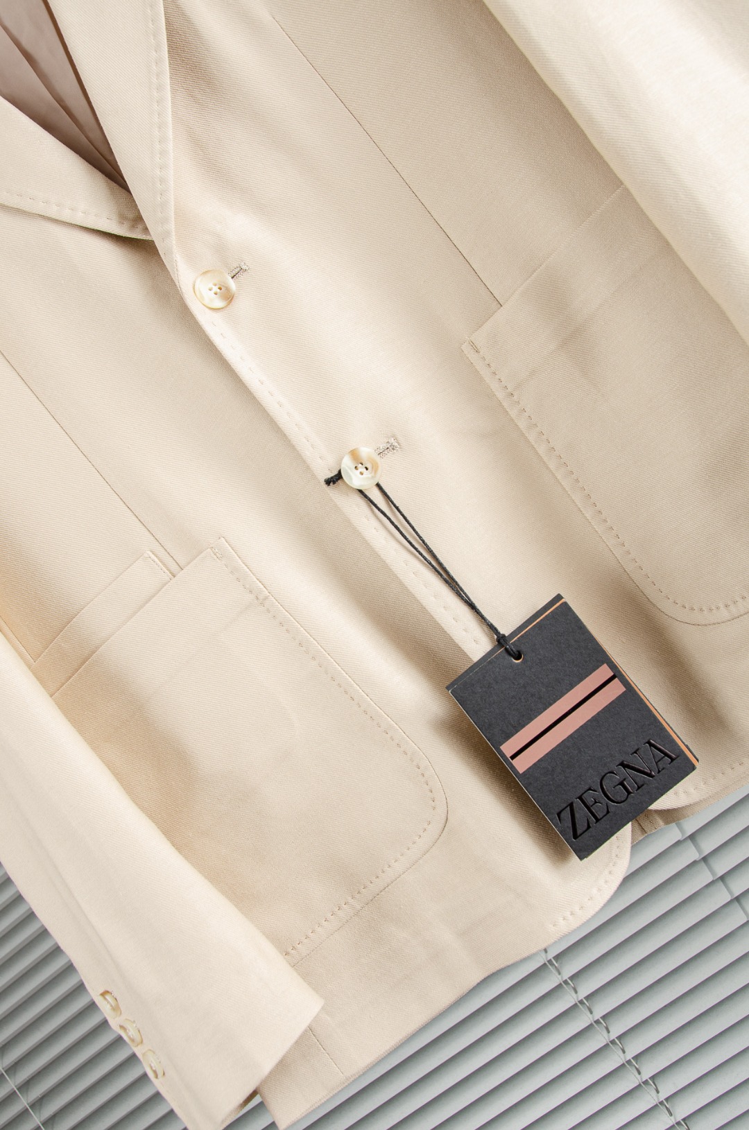 zegna杰尼亚2026ss春夏新品 亚麻混纺面料商务休闲西装#一贯的高品质标准，每一个细节都经过精心打