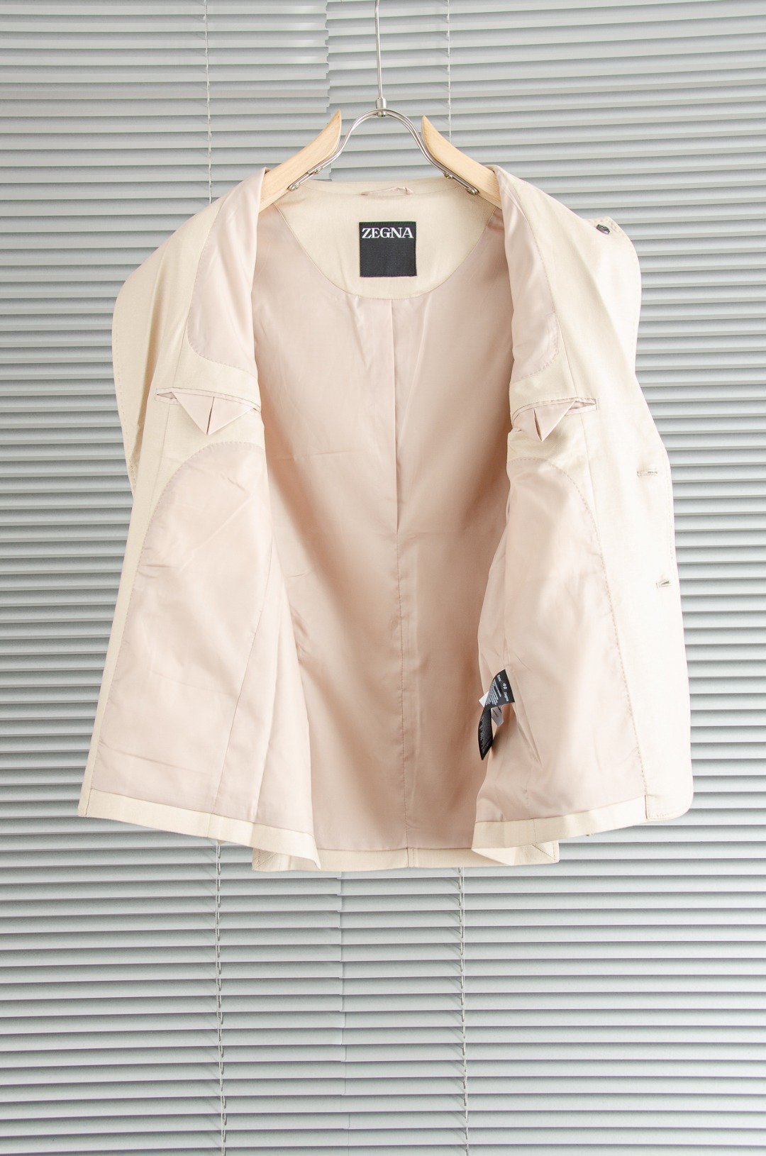 zegna杰尼亚2026ss春夏新品 亚麻混纺面料商务休闲西装#一贯的高品质标准，每一个细节都经过精心打