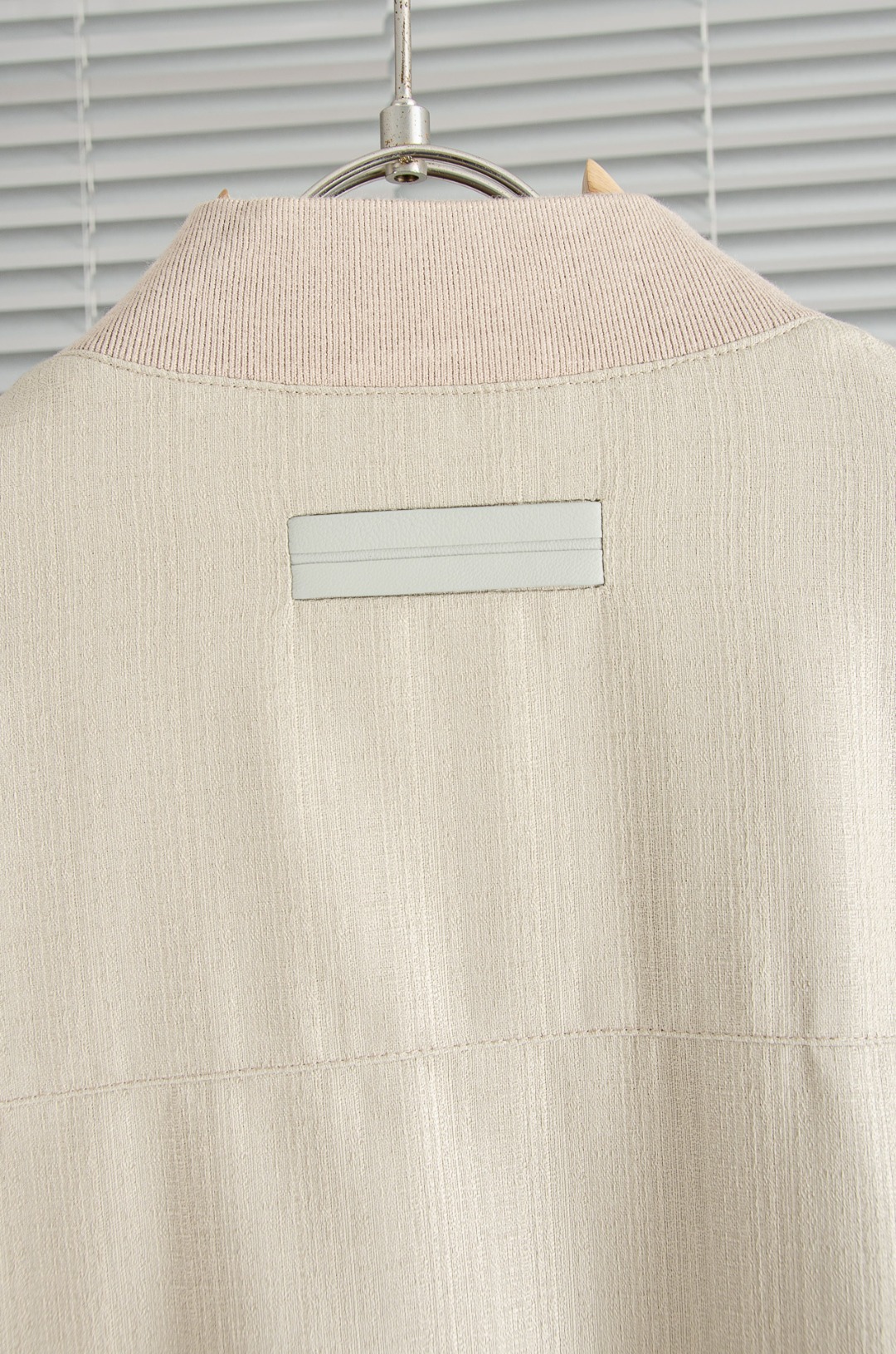 zegna 26SS新款亚麻➕天丝 混纺面料飞行员夹克#这款采用亚麻18%+82天丝混纺面料制作的飞行员