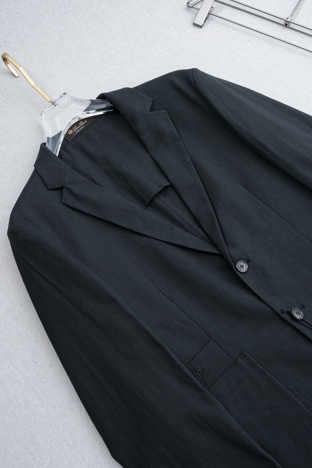 loro Piana诺悠翩雅 2026ss春夏新品 100%亚麻面料商务休闲西装#一贯的高品质标准，每一