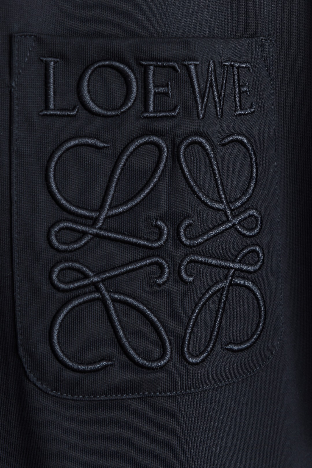 . ☀️☀️LOEWE 罗意威2026SS时尚潮人必备男士休闲圆领短袖T恤衫#设计理念潮流前卫与尚可持续