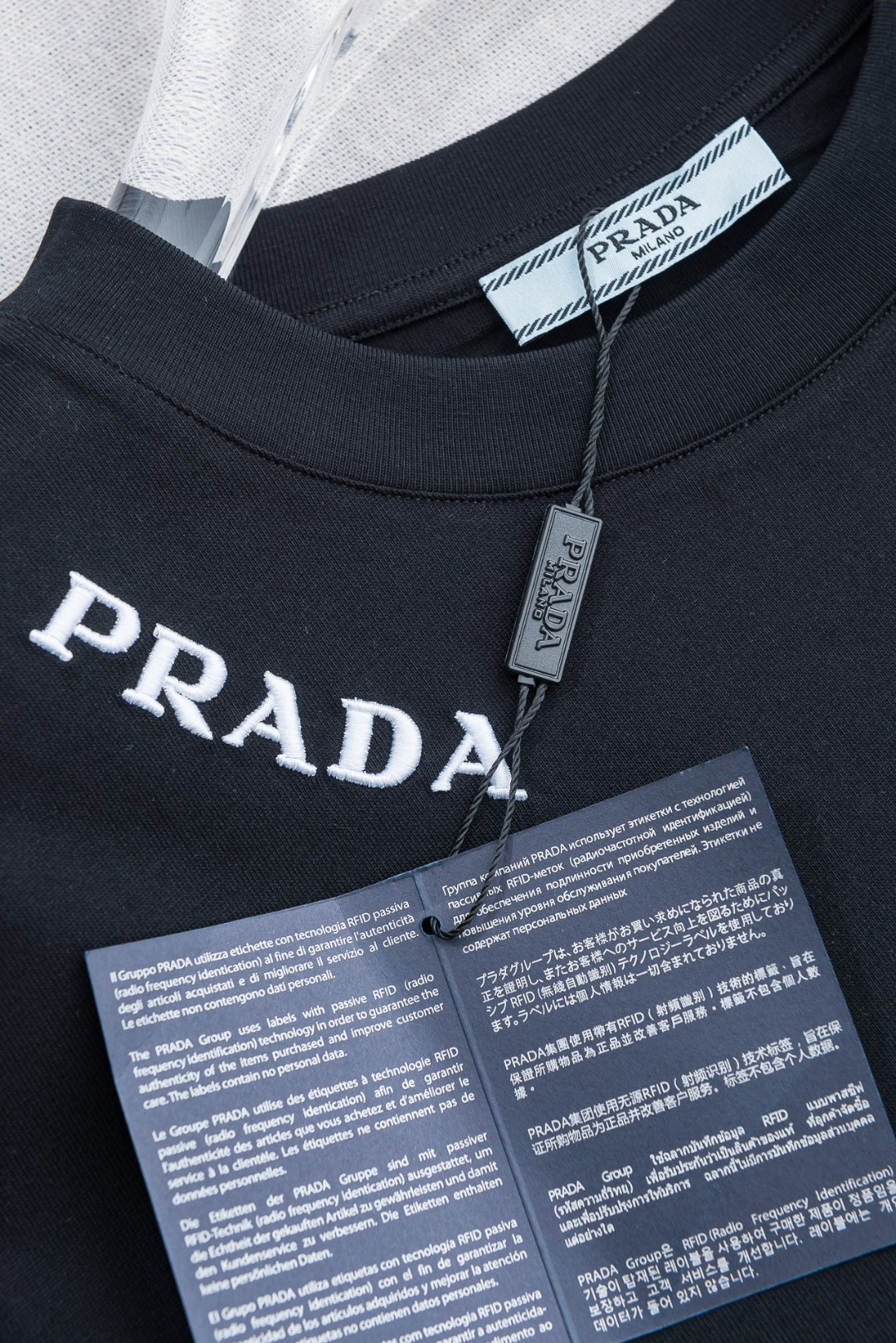 P*RADA普拉*达2026SS时尚潮人必备男士休闲圆领短袖T恤衫#设计理念潮流前卫与尚可持续，选用客供
