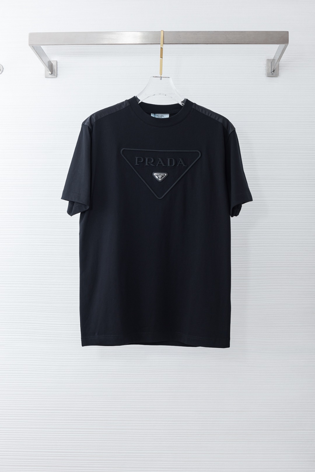 P*RADA普拉*达2026SS时尚潮人必备男士休闲圆领短袖T恤衫#设计理念潮流前卫与尚可持续，选用客供
