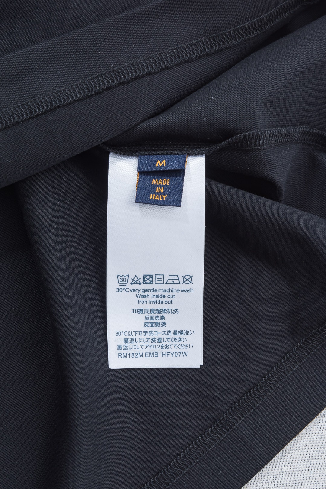 LV 2026SS时尚潮人必备男士休闲圆领短袖T恤衫#设计理念潮流前卫与尚可持续，选用客供进口100%棉