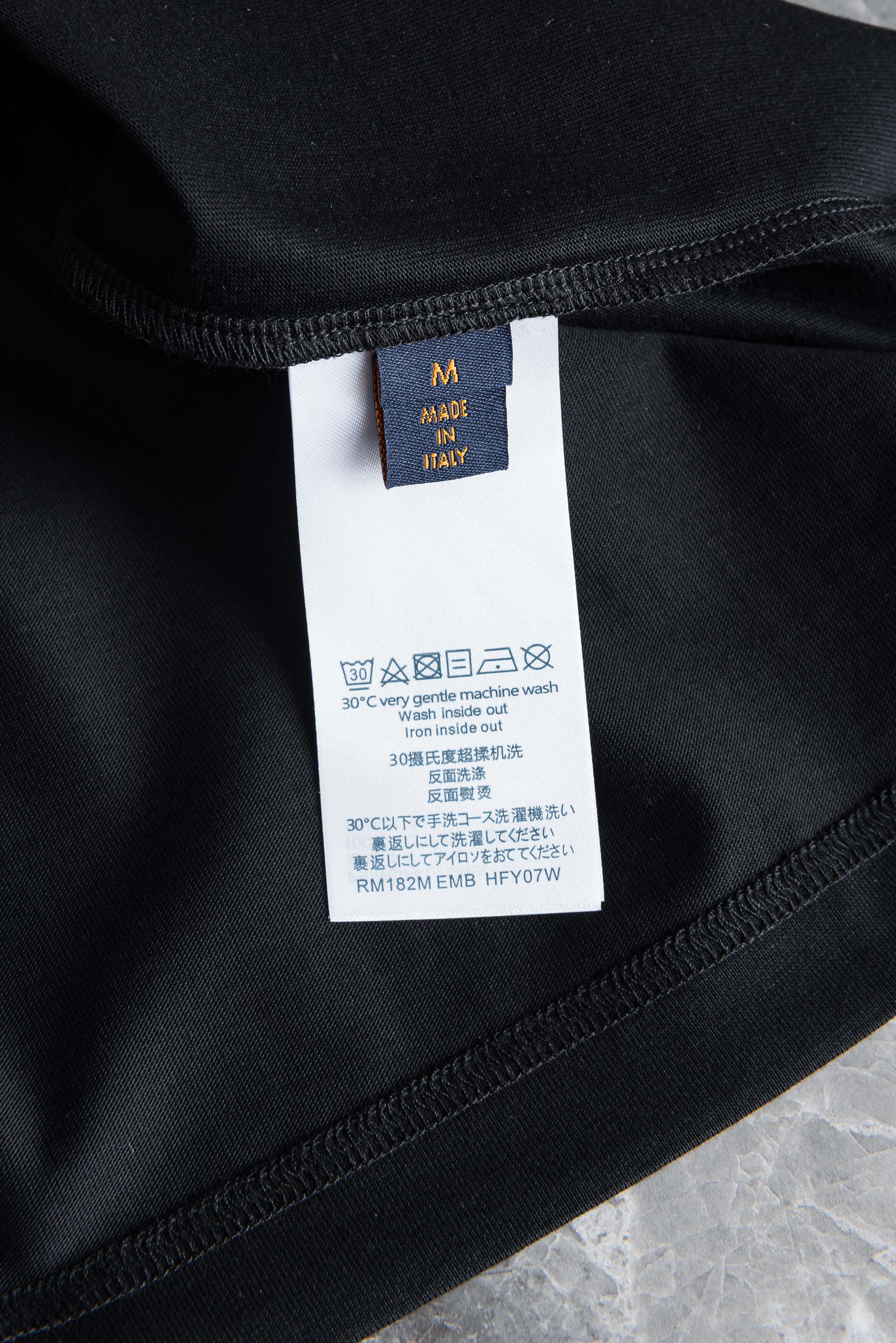 LV 2026SS时尚潮人必备男士休闲圆领短袖T恤衫#设计理念潮流前卫与尚可持续，选用客供进口100%棉